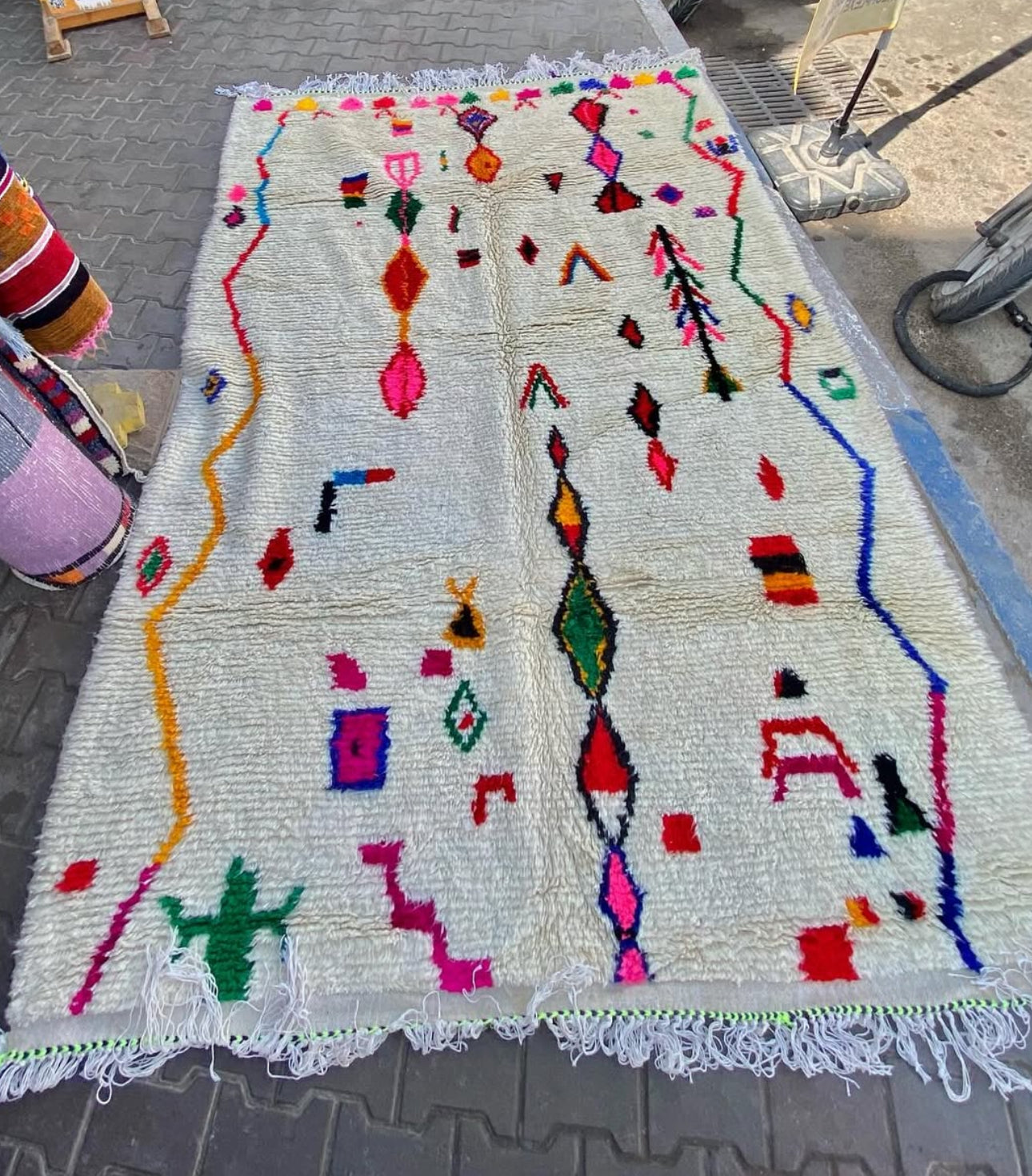 Handmade Azilal Rug, size 300 x 200 cm || 9.84 x 6.56 ft