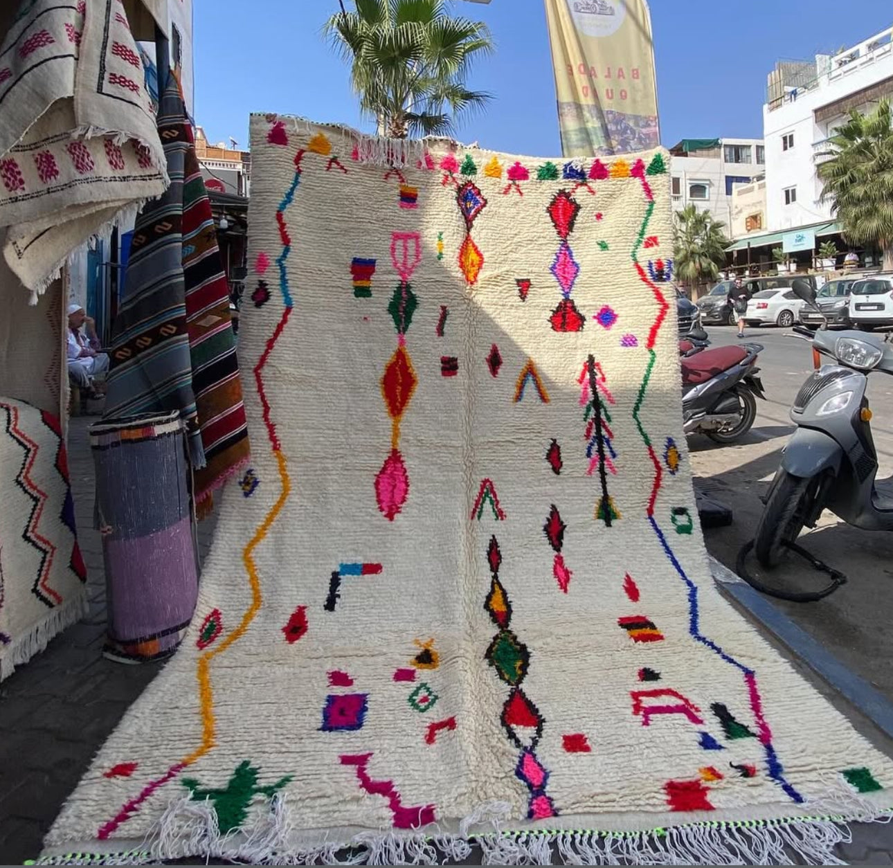 Handmade Azilal Rug, size 300 x 200 cm || 9.84 x 6.56 ft