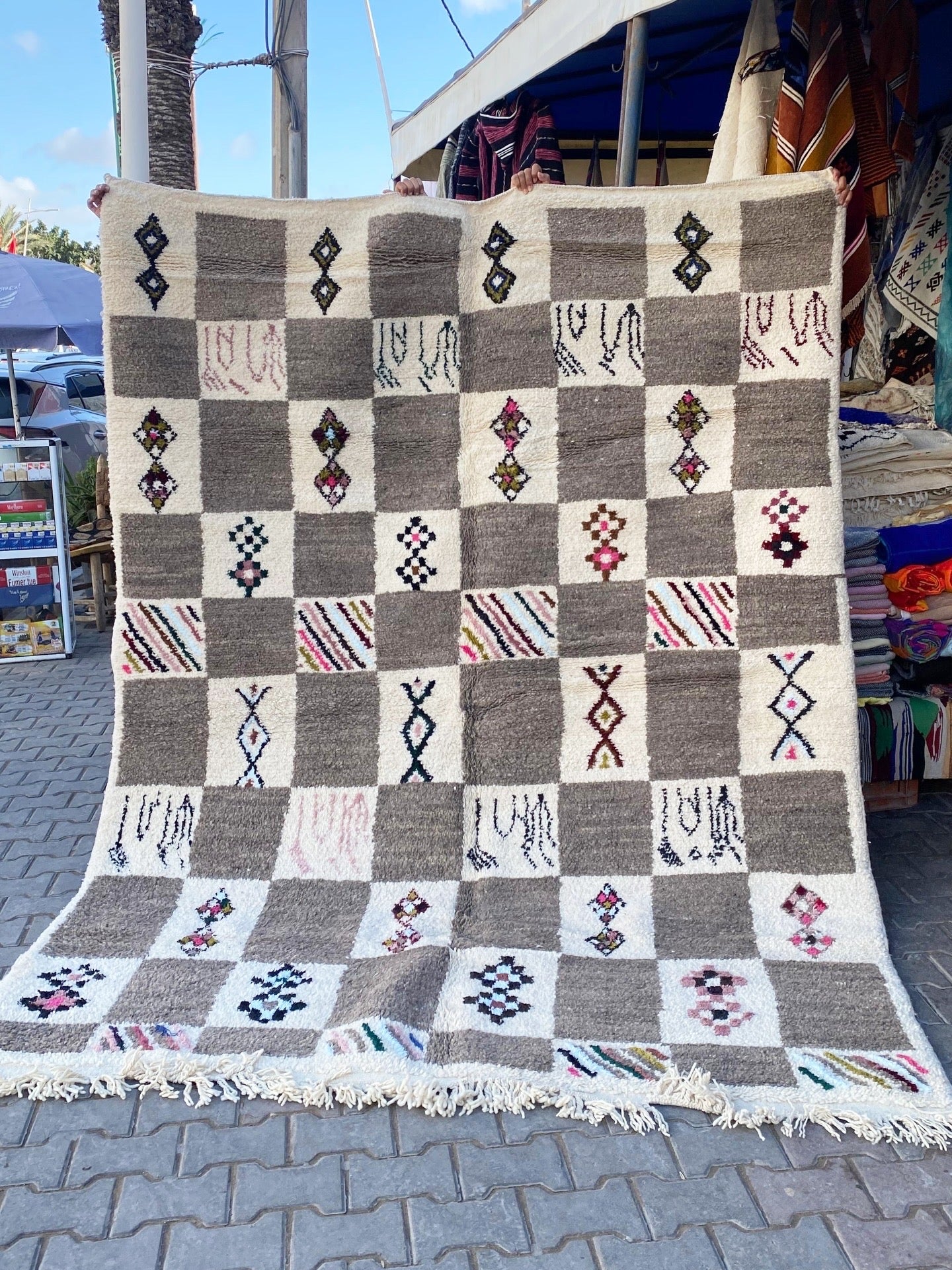 Handmade azilal Rug, size 300 x 200 cm || 9.84 x 6.56 ft
