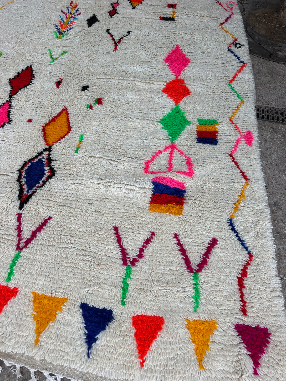 Handmade Azilal Rug, size 300 x 200 cm || 9.84 x 6.56 ft