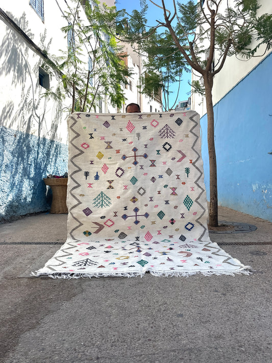 Handmade Kelim Rug, size 250 x 150 cm || 8.2 x 4.92 ft