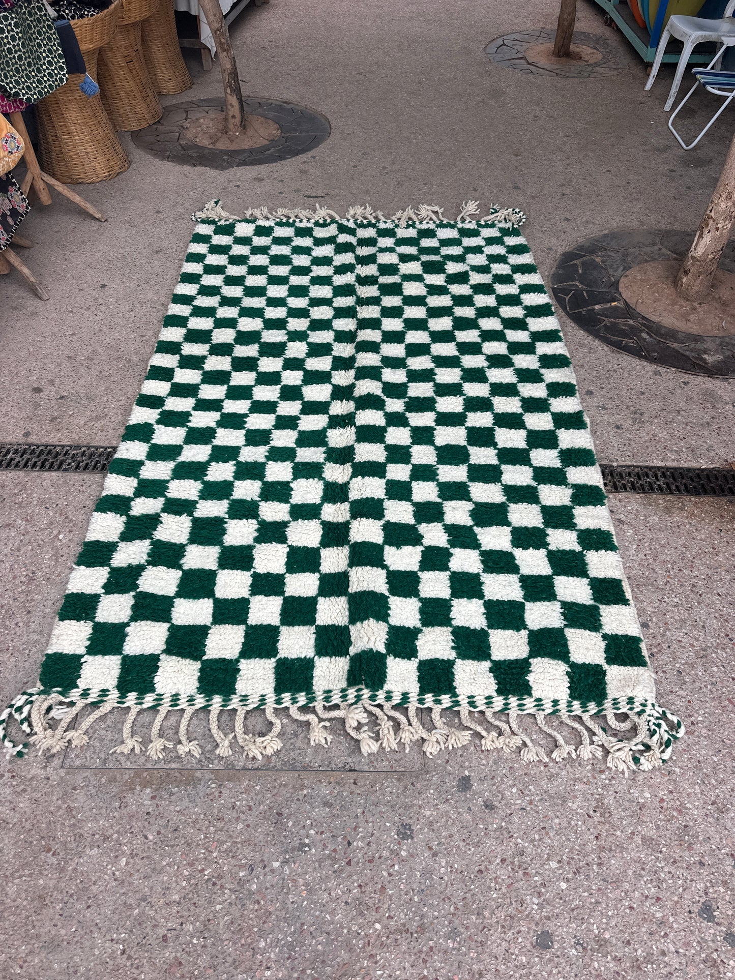 Handmade Beni Ouarain, size 250 x 150 cm || 8.2 x 4.92 ft