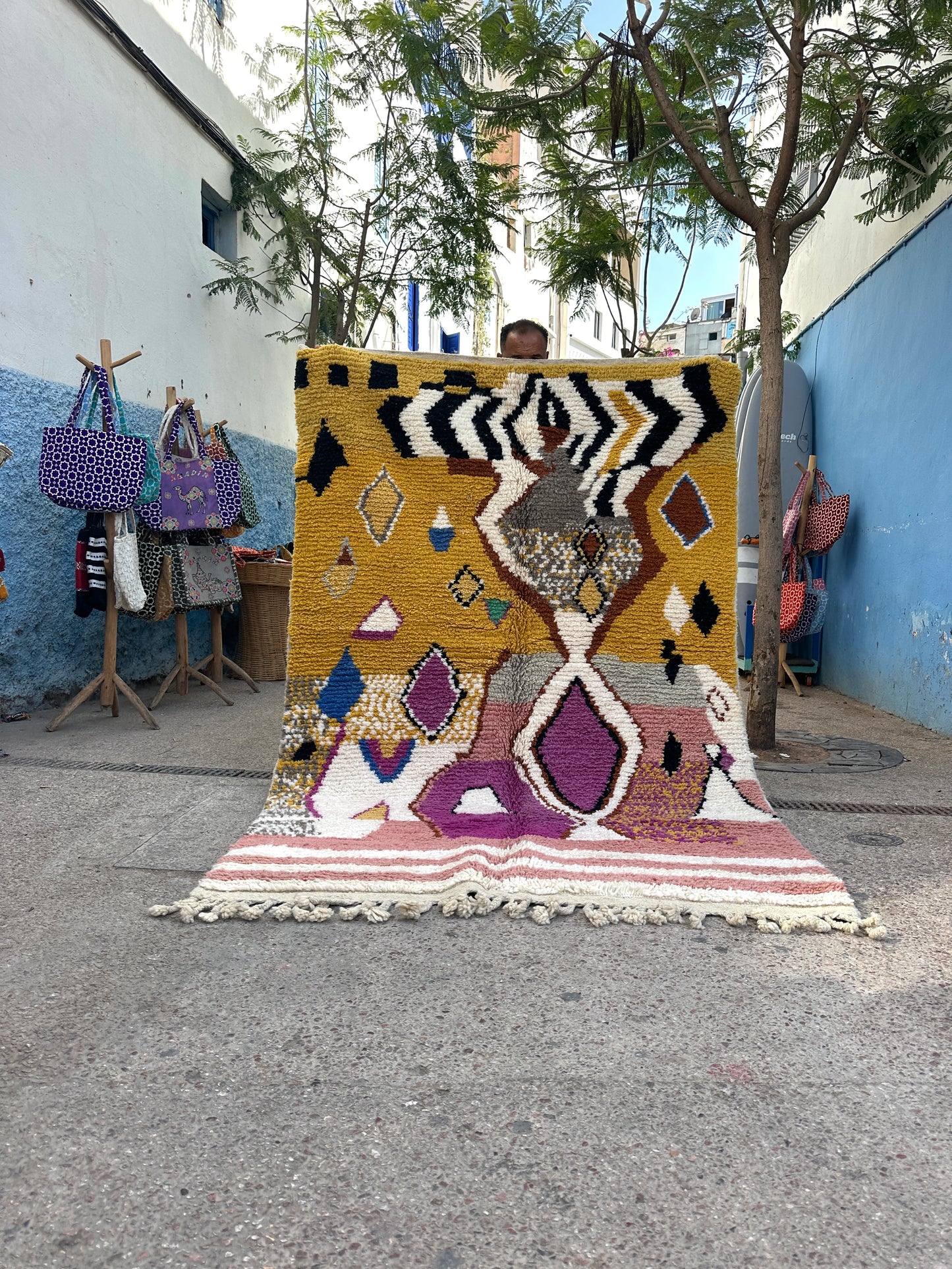 Handmade Beni Ouarain, size 250 x 150 cm || 8.2 x 4.92 ft
