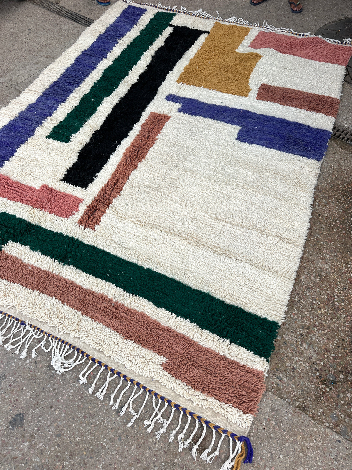 Handmade Azilal Rug, size 300 x 200 cm || 9.84 x 6.56 ft