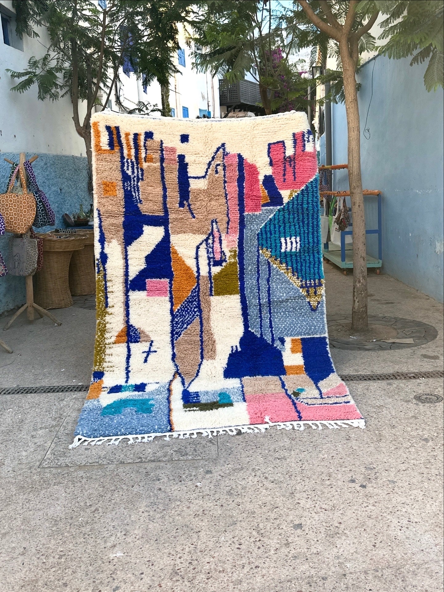 Handmade Beni Ouarain, size 250 x 150 cm || 8.2 x 4.92 ft
