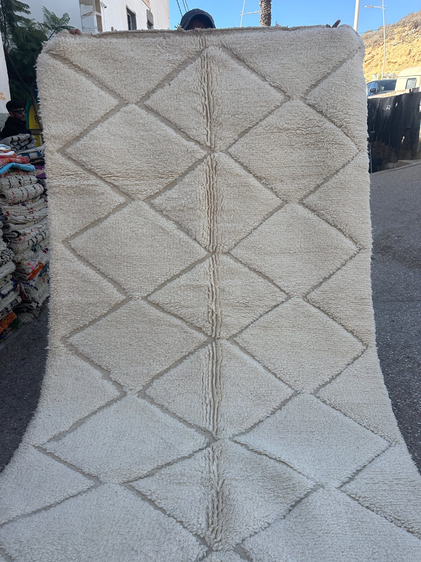 Beni Ouarain Rug size 250 x 150 cm || 8.2 x 4.92 ft