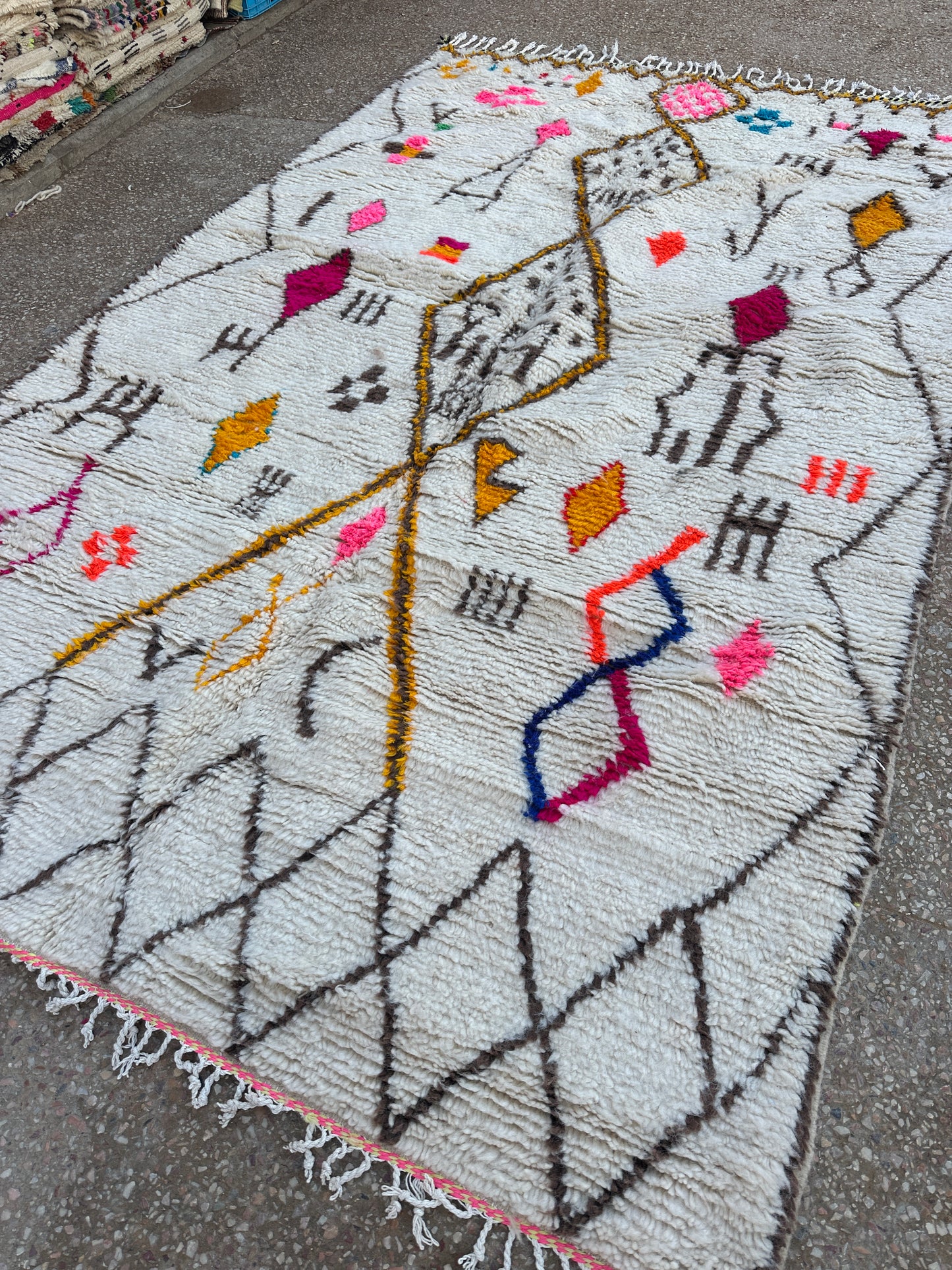 Azilal Rug, size 300 x 200 cm || 9.84 x 6.56 ft