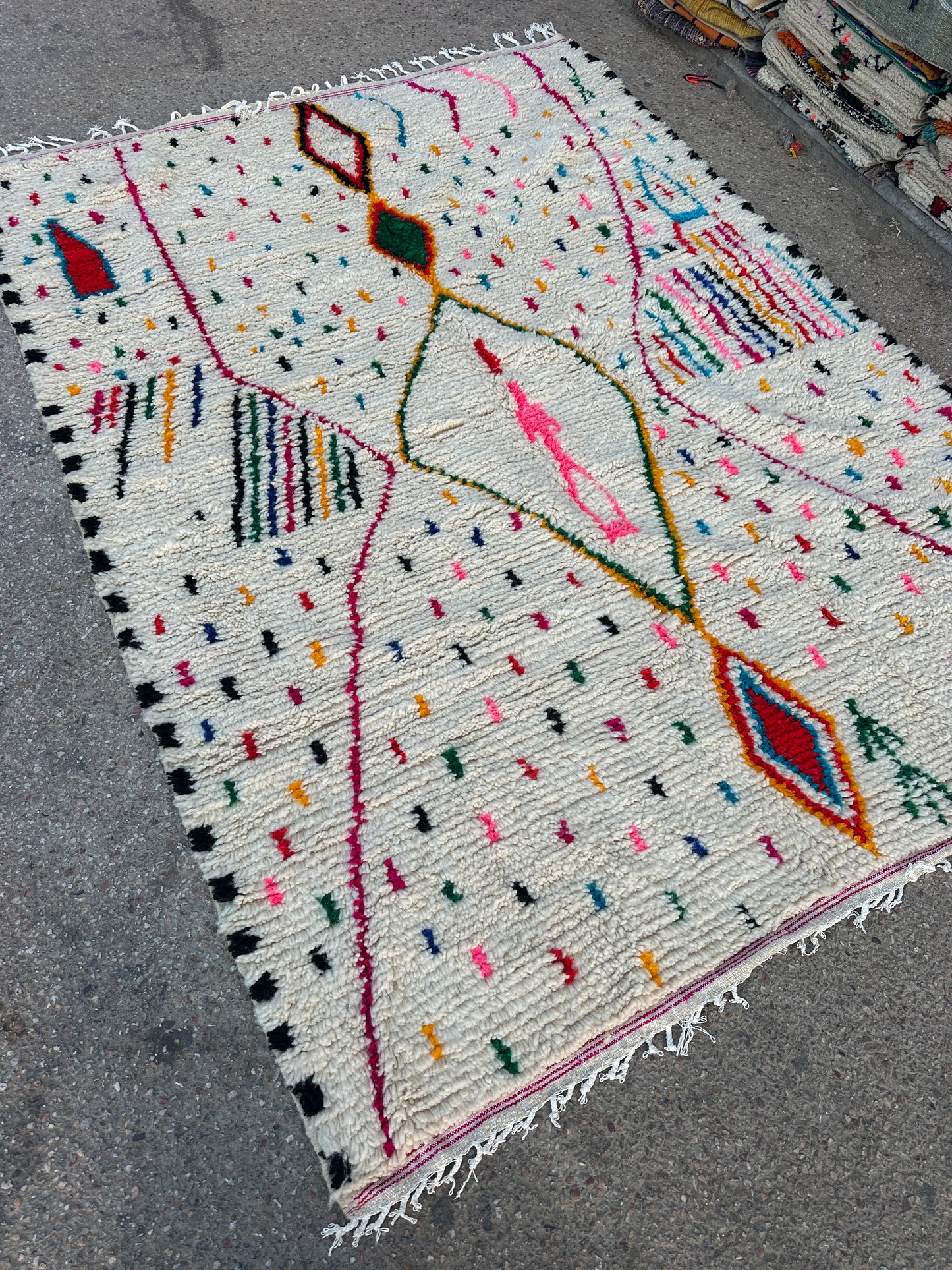 Handmade Azilal Rug, size 300 x 200 cm || 9.84 x 6.56 ft