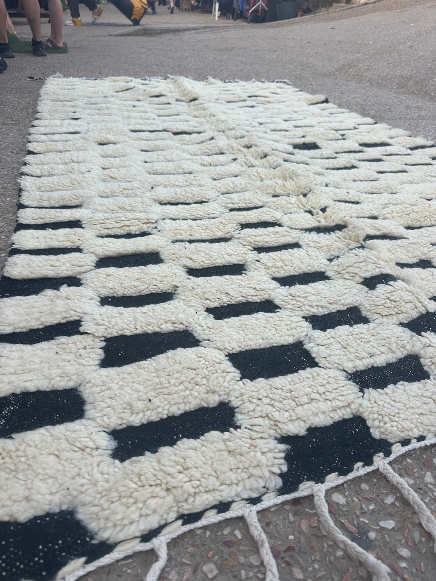 Beni Ouarain Rug size 250 x 150 cm || 8.2 x 4.92 ft