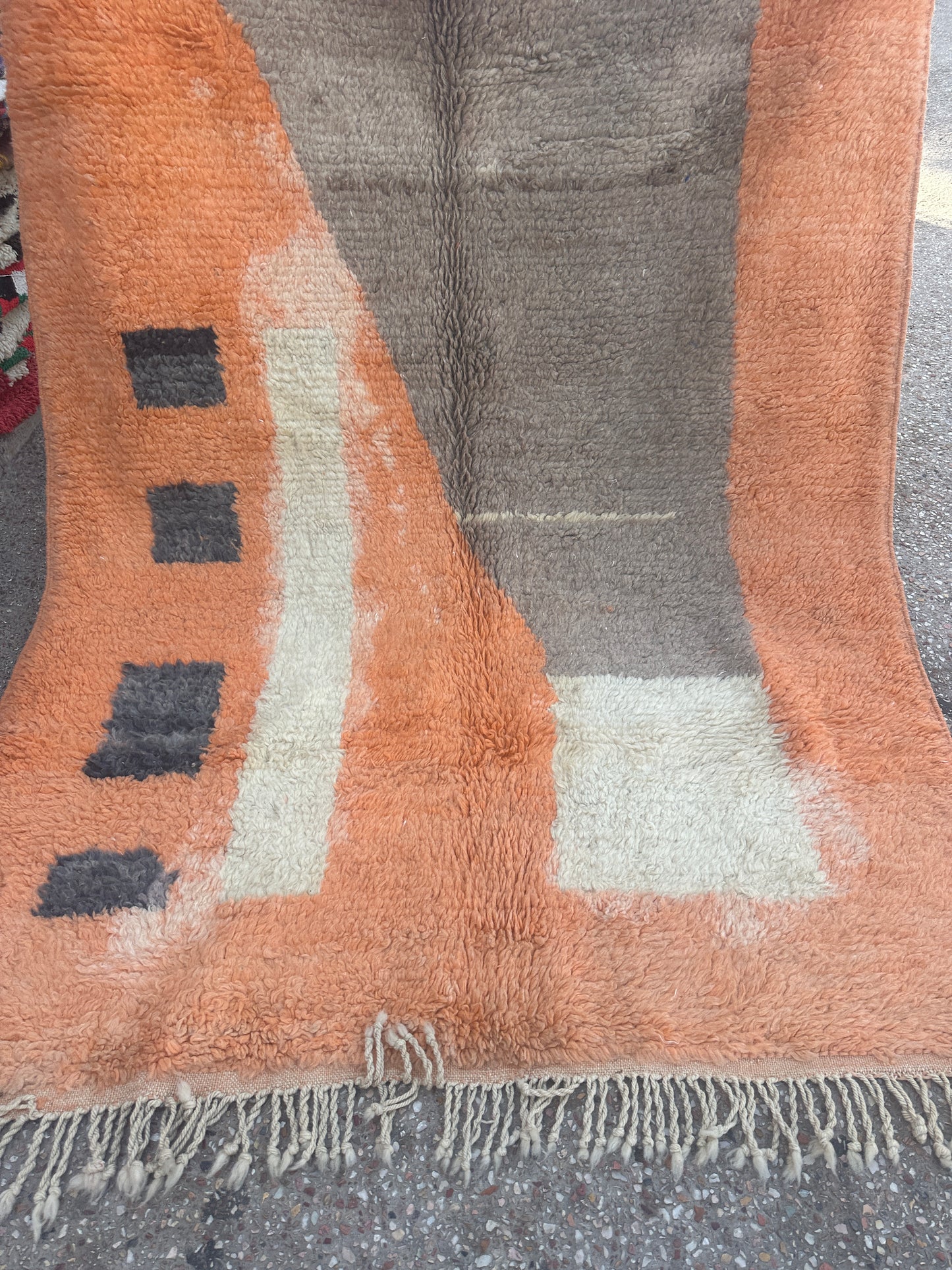 Handmade Azilal Rug, size 250 x 150 cm || 8.2 x 4.92 ft