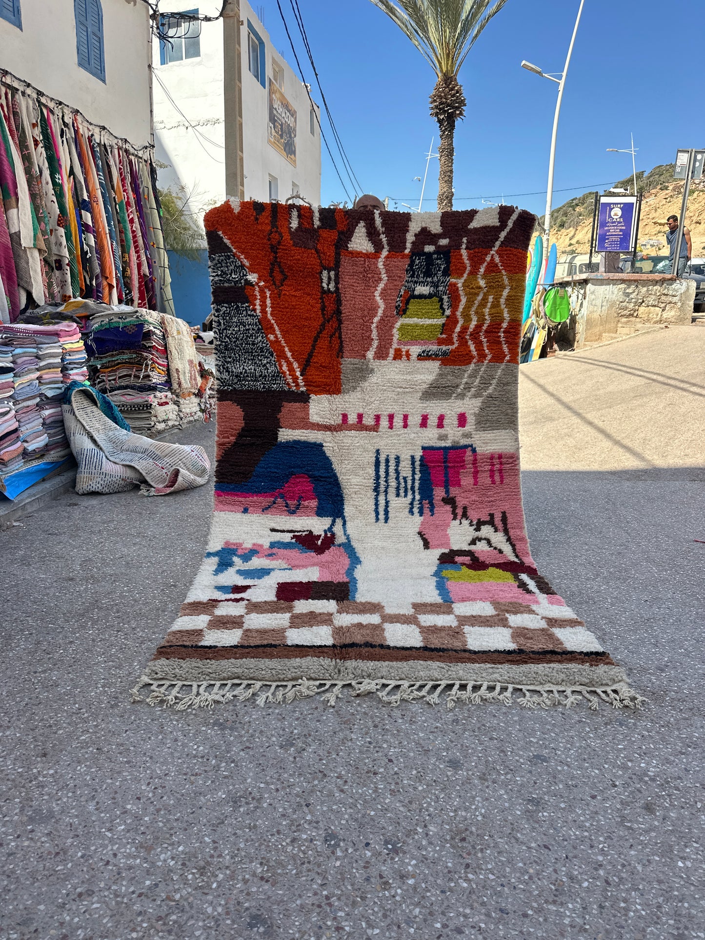 Handmade Azilal Rug, size 250 x 150 cm || 8.2 x 4.92 ft