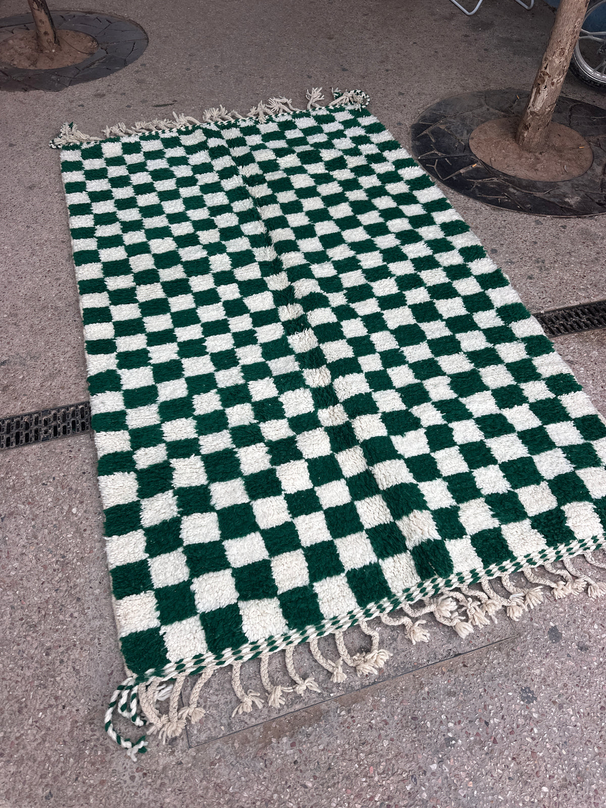 Handmade Beni Ouarain, size 250 x 150 cm || 8.2 x 4.92 ft