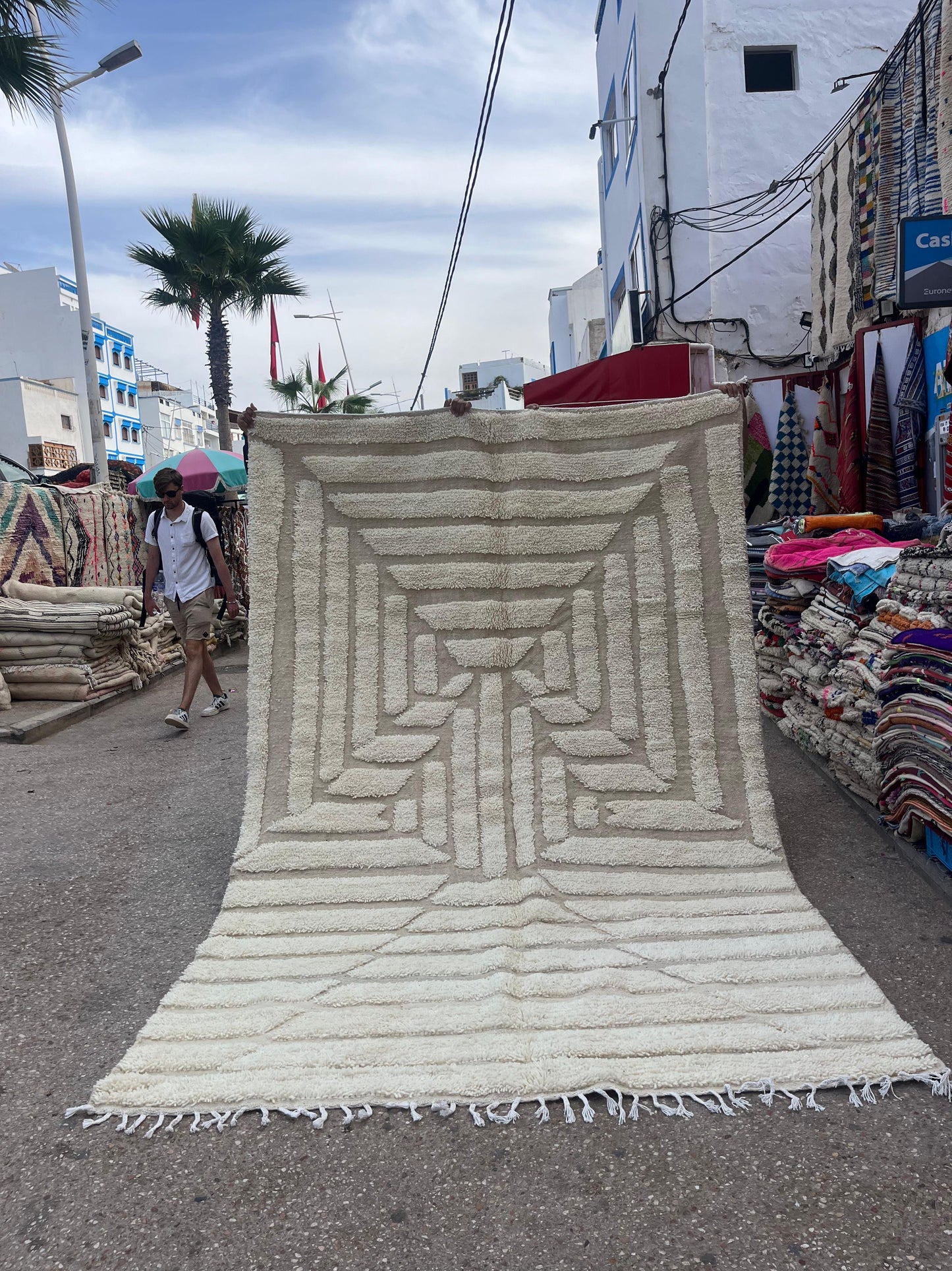 Beni Ouarain Rug size 300 x 200 cm || 9.84 x 6.56 ft