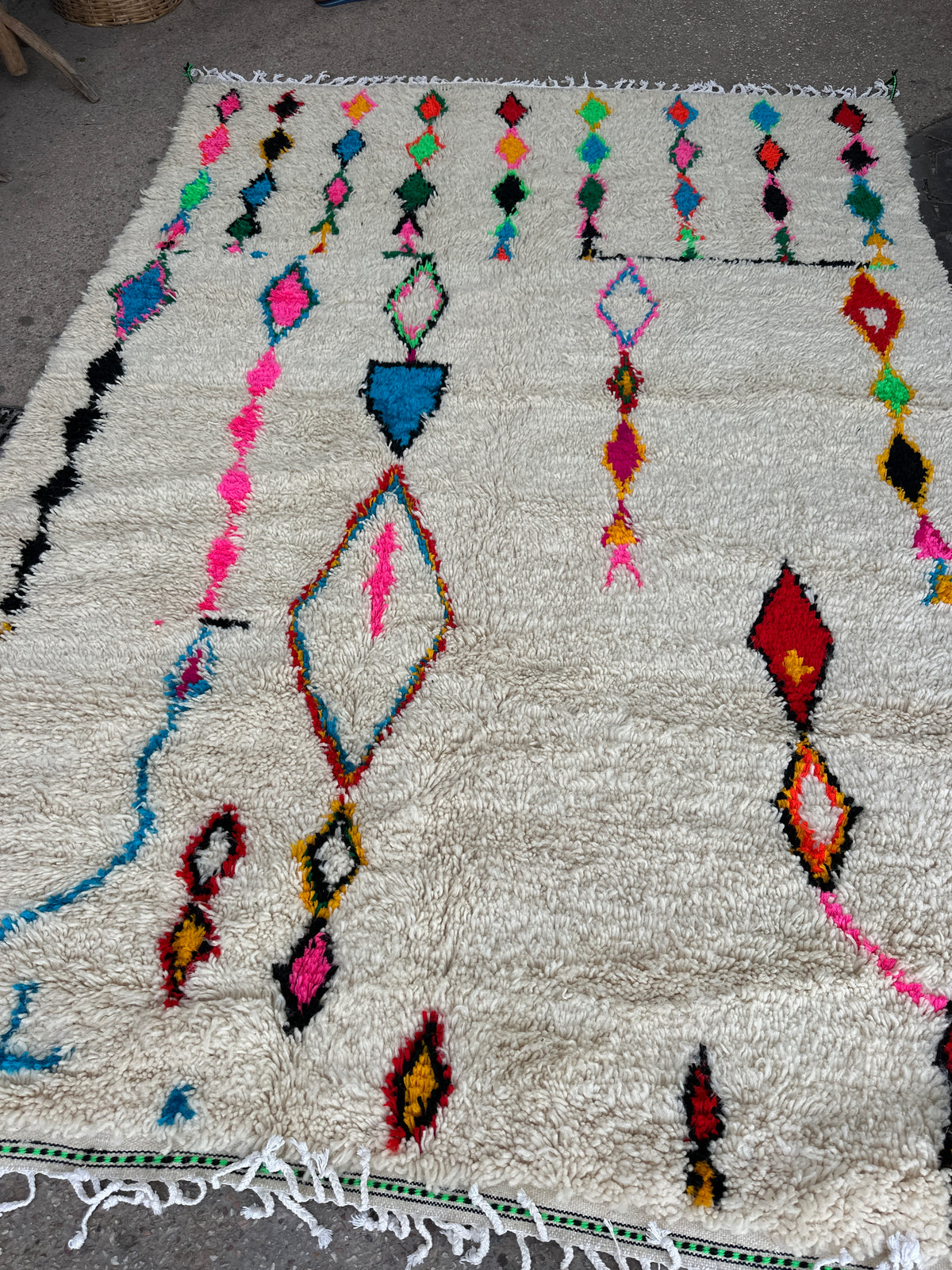 Handmade Azilal Rug, size 300 x 200 cm || 9.84 x 6.56 ft