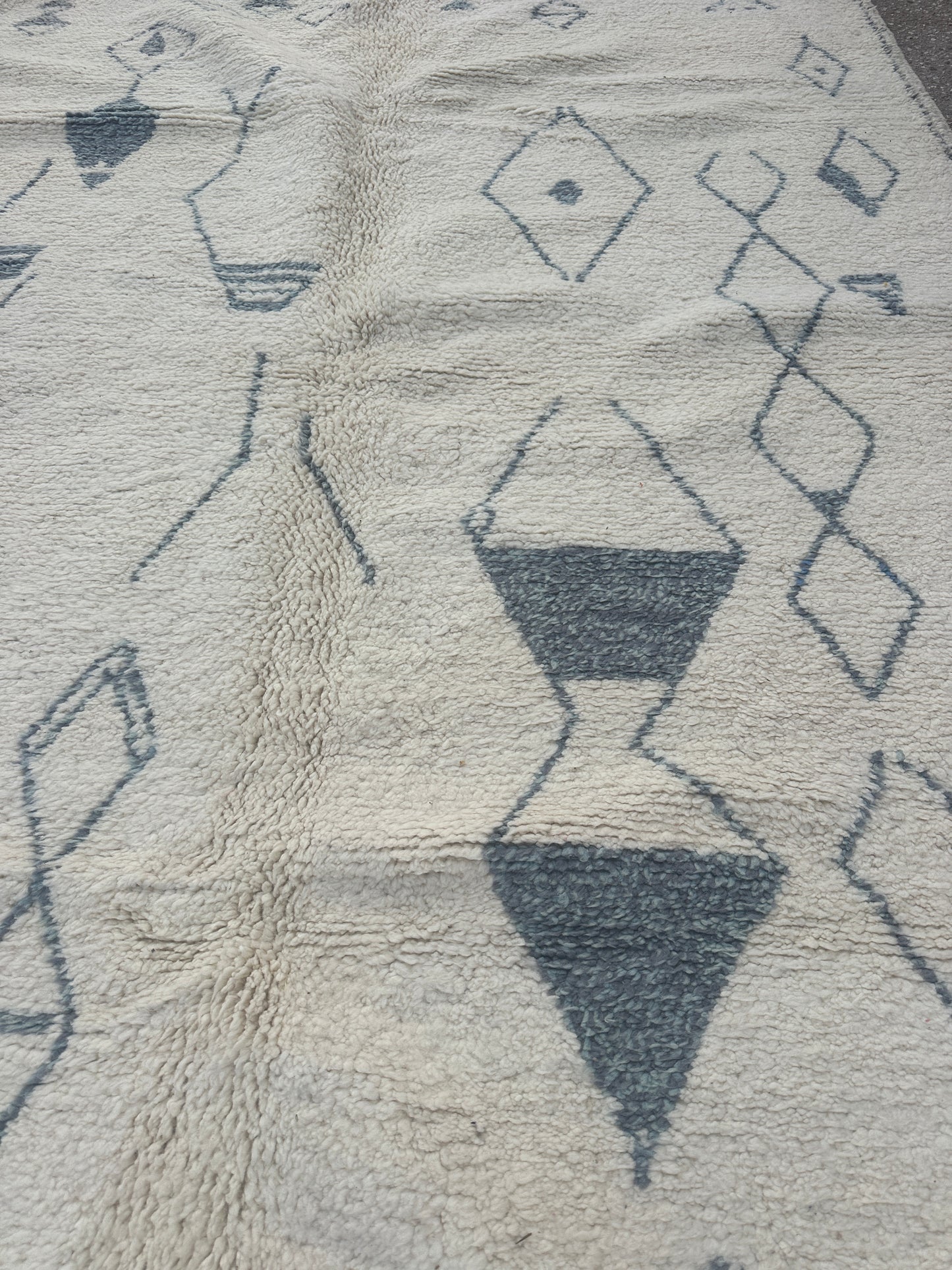 Beni Ouarain Rug size 300 x 200 cm || 9.84 x 6.56 ft
