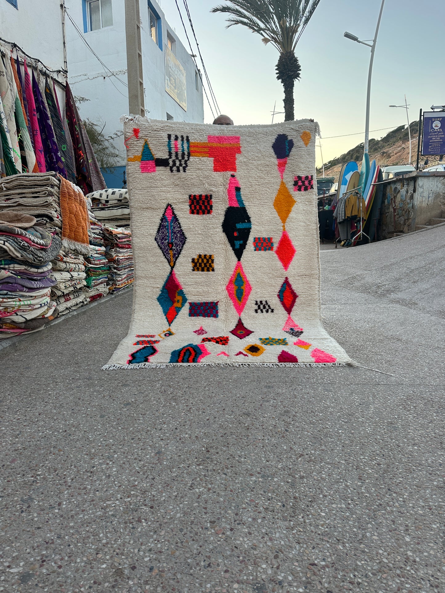 Handmade Azilal Rug, size 250 x 150 cm || 8.2 x 4.92 ft