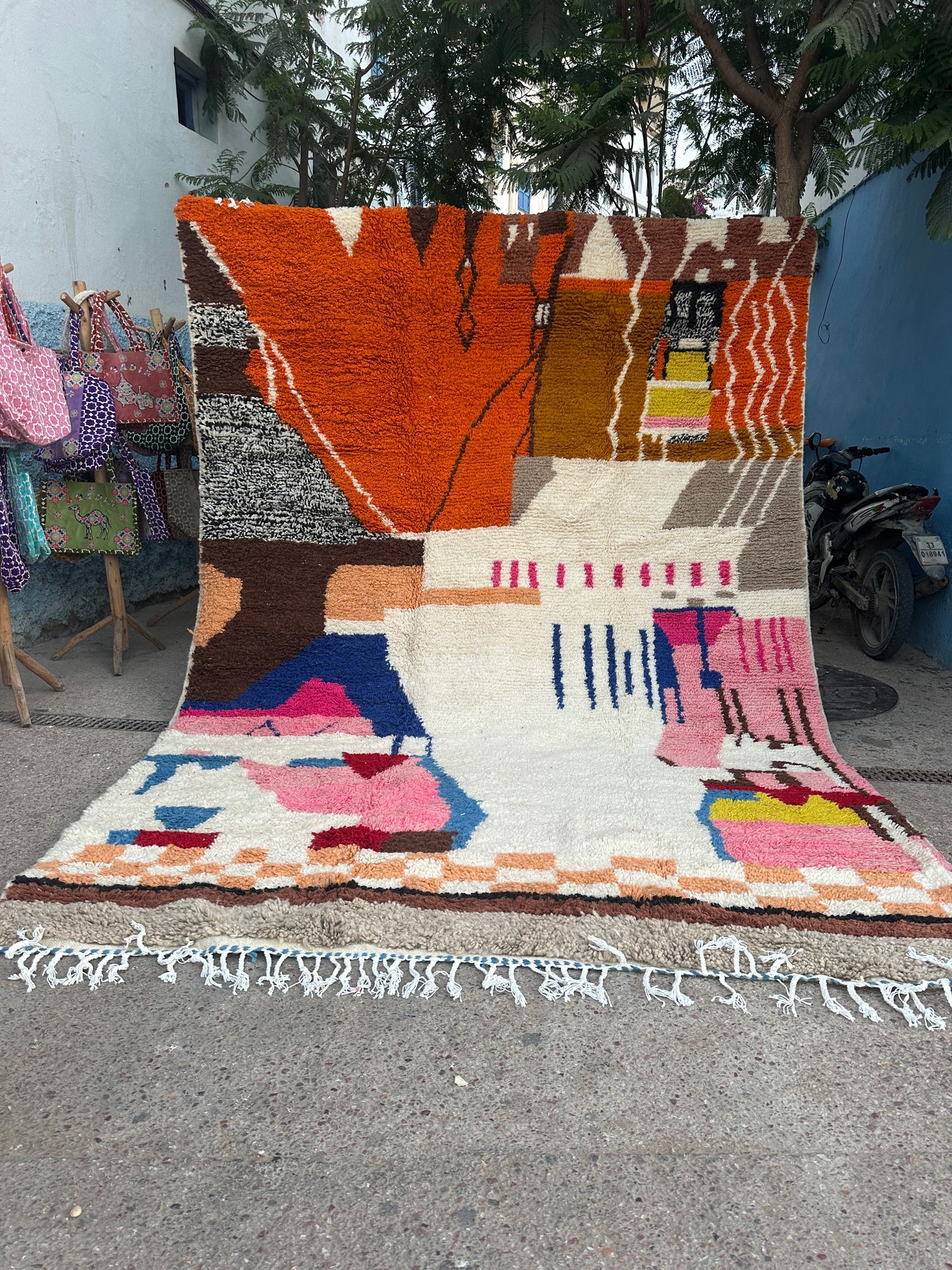 Handmade Beni Ouarain, size 350 x 250 cm ||