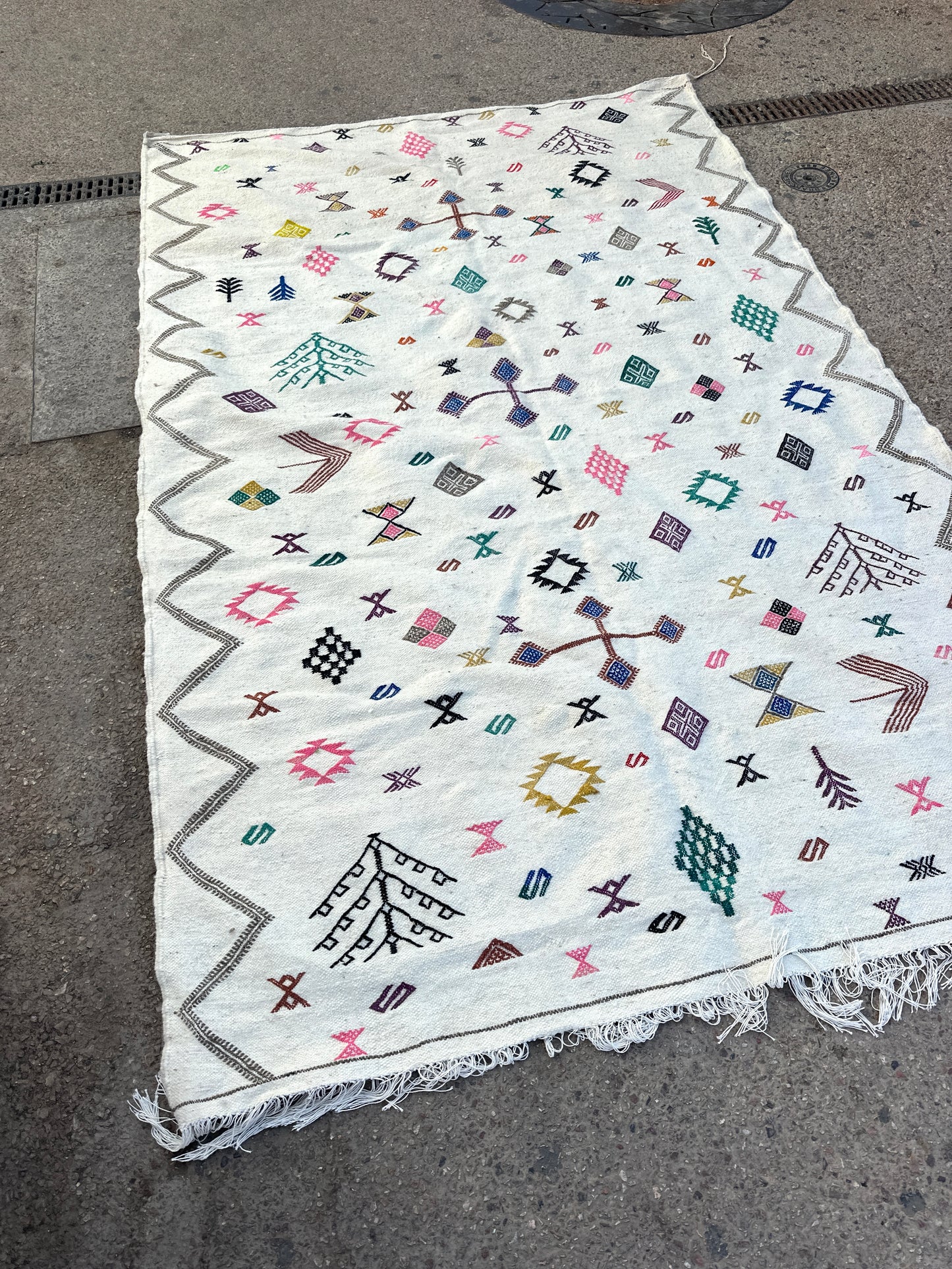 Handmade Kelim Rug, size 250 x 150 cm || 8.2 x 4.92 ft