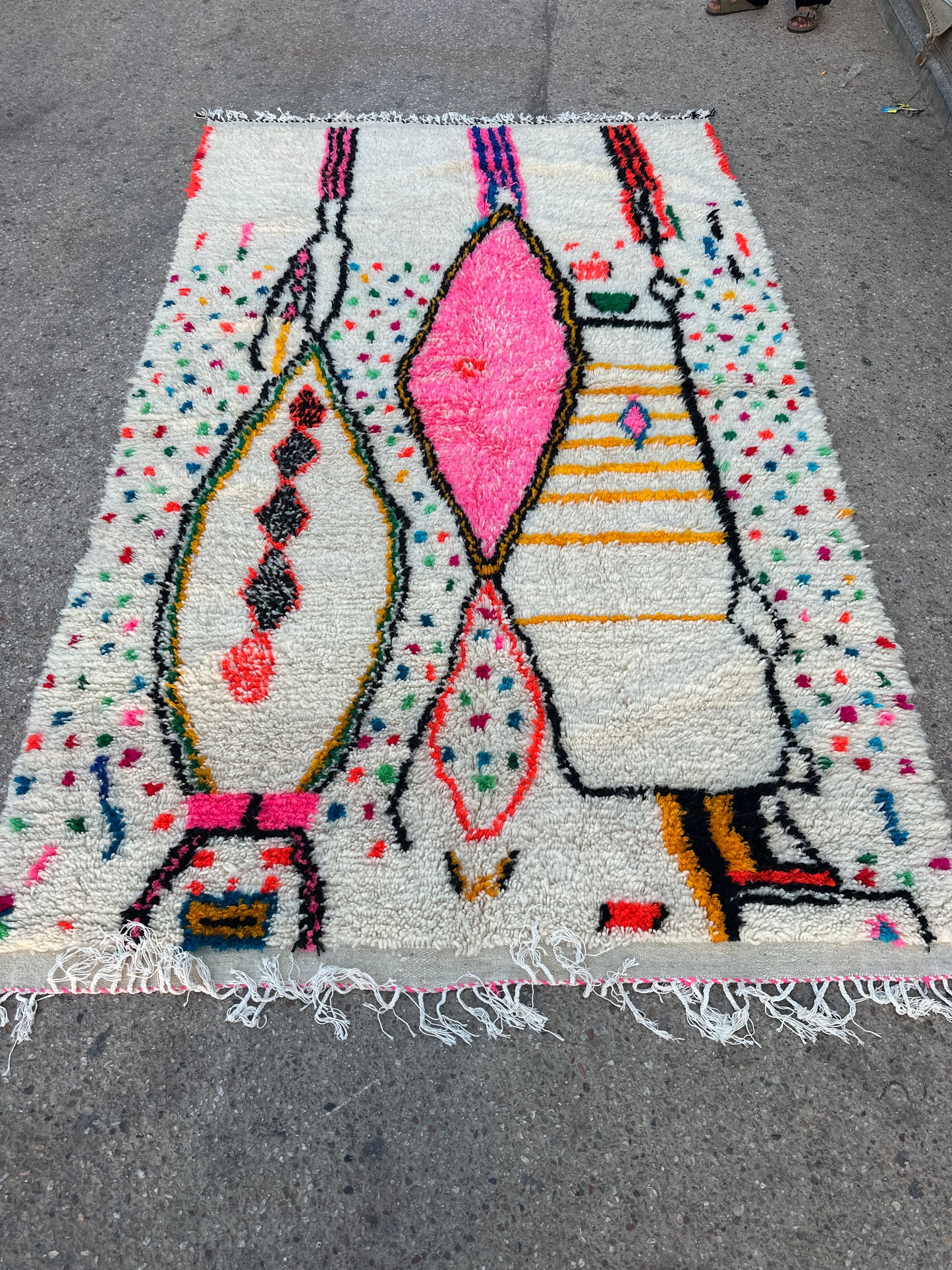Handmade Azilal Rug, size 300 x 200 cm || 9.84 x 6.56 ft