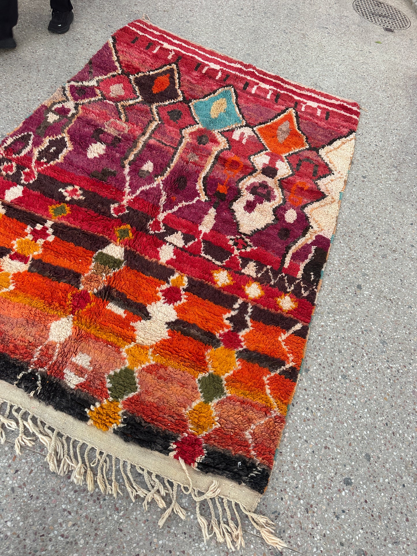 Handmade Azilal Rug, size 300 x 200 cm || 9.84 x 6.56 ft