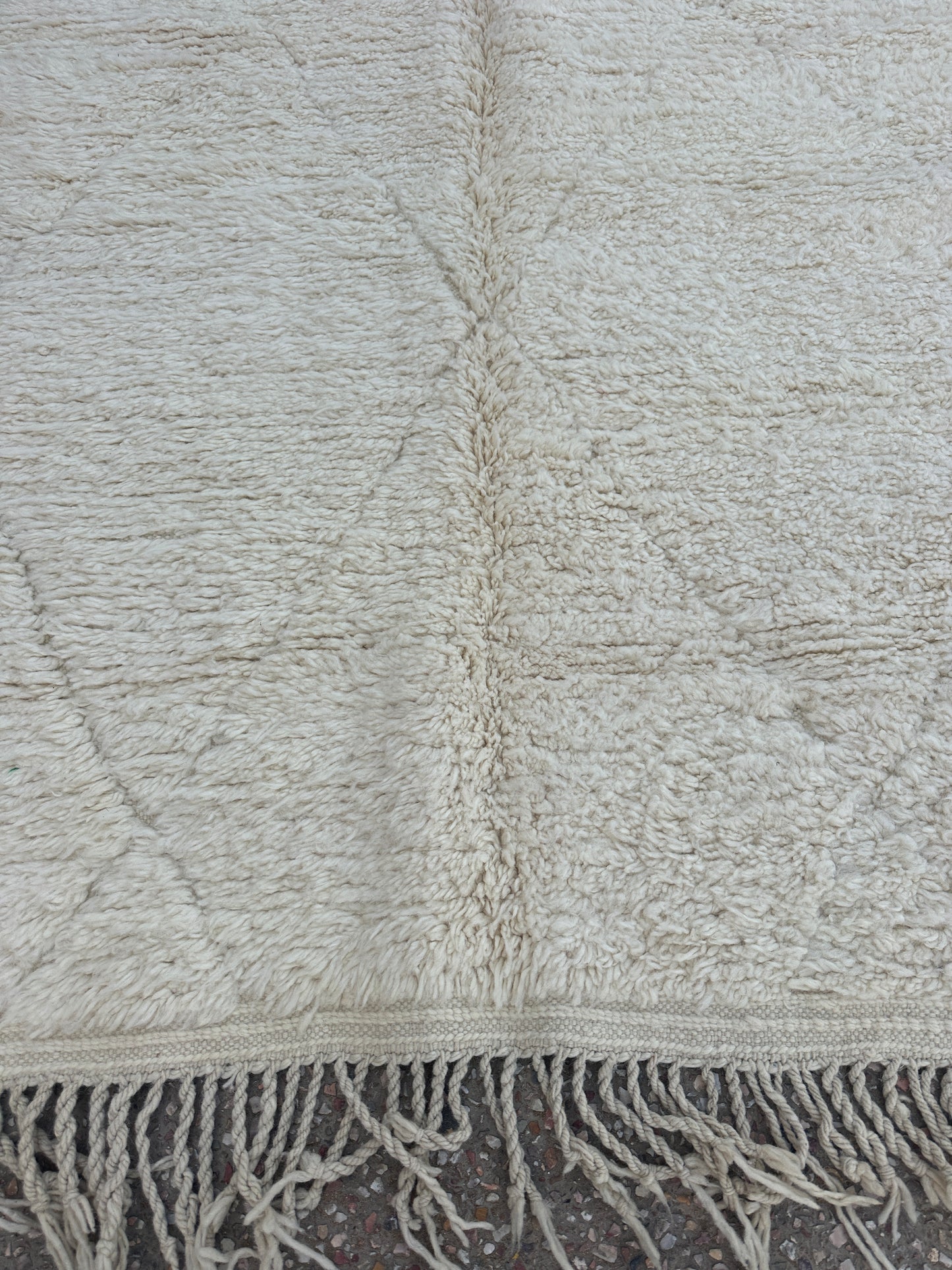 Beni Ouarain Rug size 250 x 150 cm || 8.2 x 4.92 ft