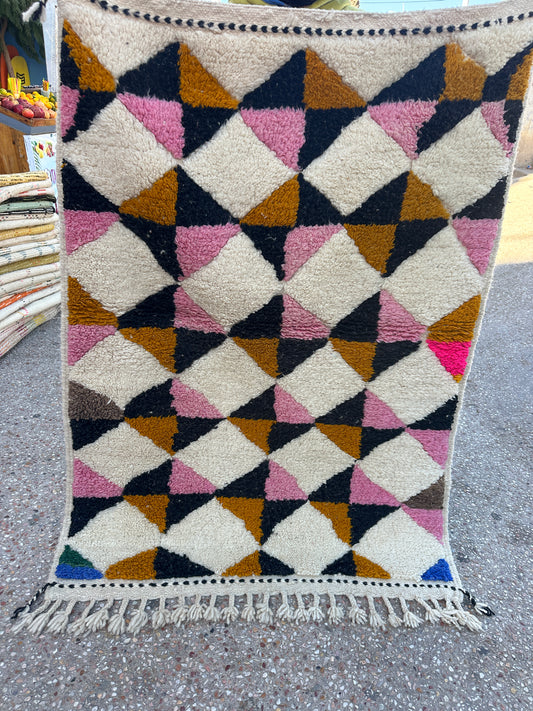 Handmade Azilal Rug, size 150 x 100 cm (4.92 x 3.28 ft)