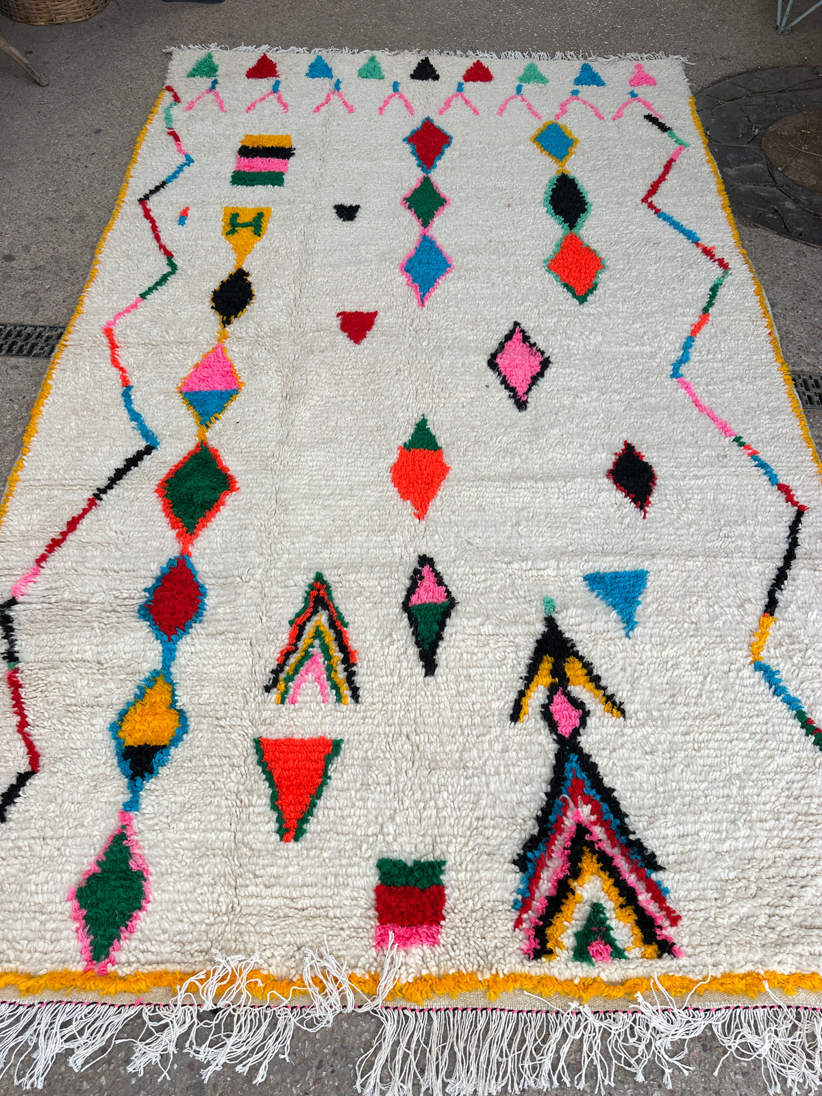 Handmade Azilal Rug, size 300 x 200 cm || 9.84 x 6.56 ft