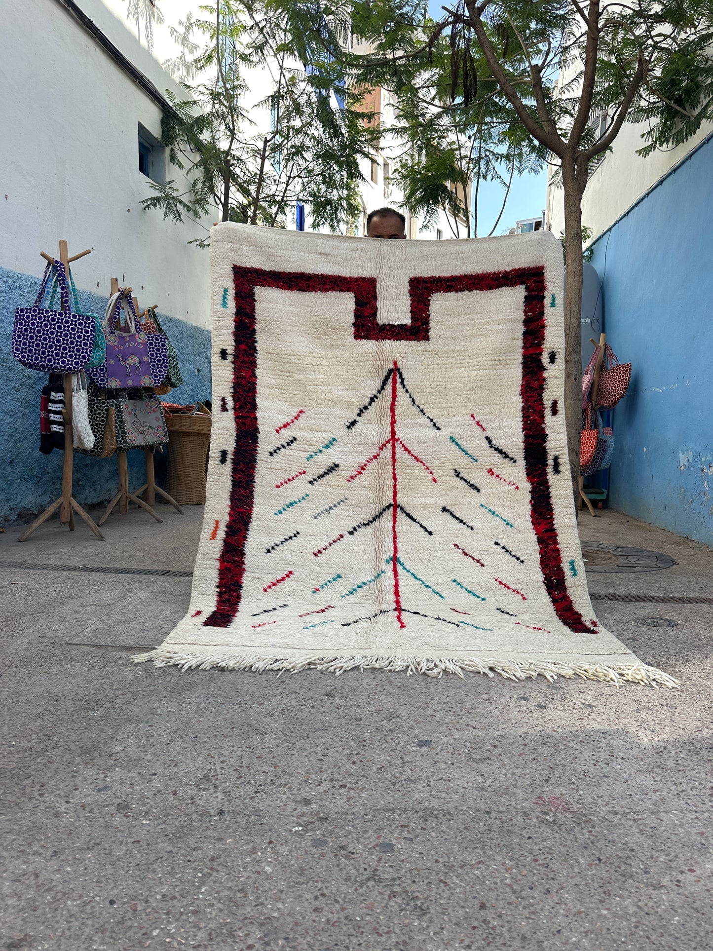 Handmade Azilal Rug, size 250 x 150 cm || 8.2 x 4.92 ft