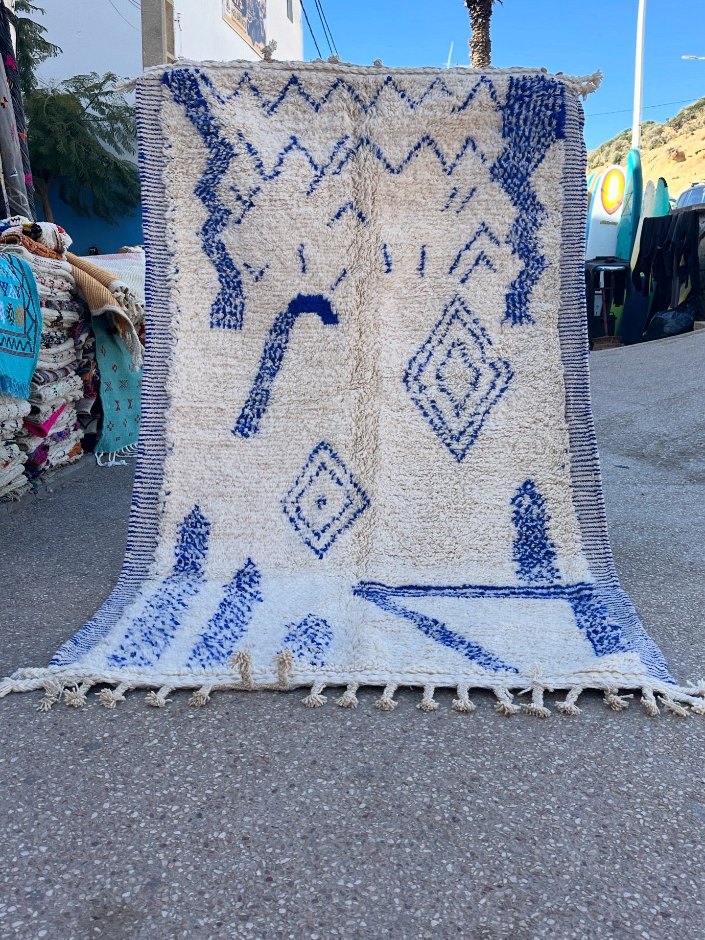 Beni Ouarain Rug size 250 x 150 cm || 8.2 x 4.92 ft