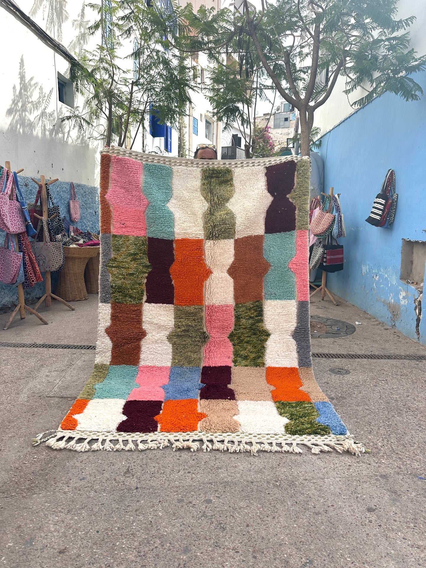 Handmade Beni Ouarain, size 250 x 150 cm || 8.2 x 4.92 ft