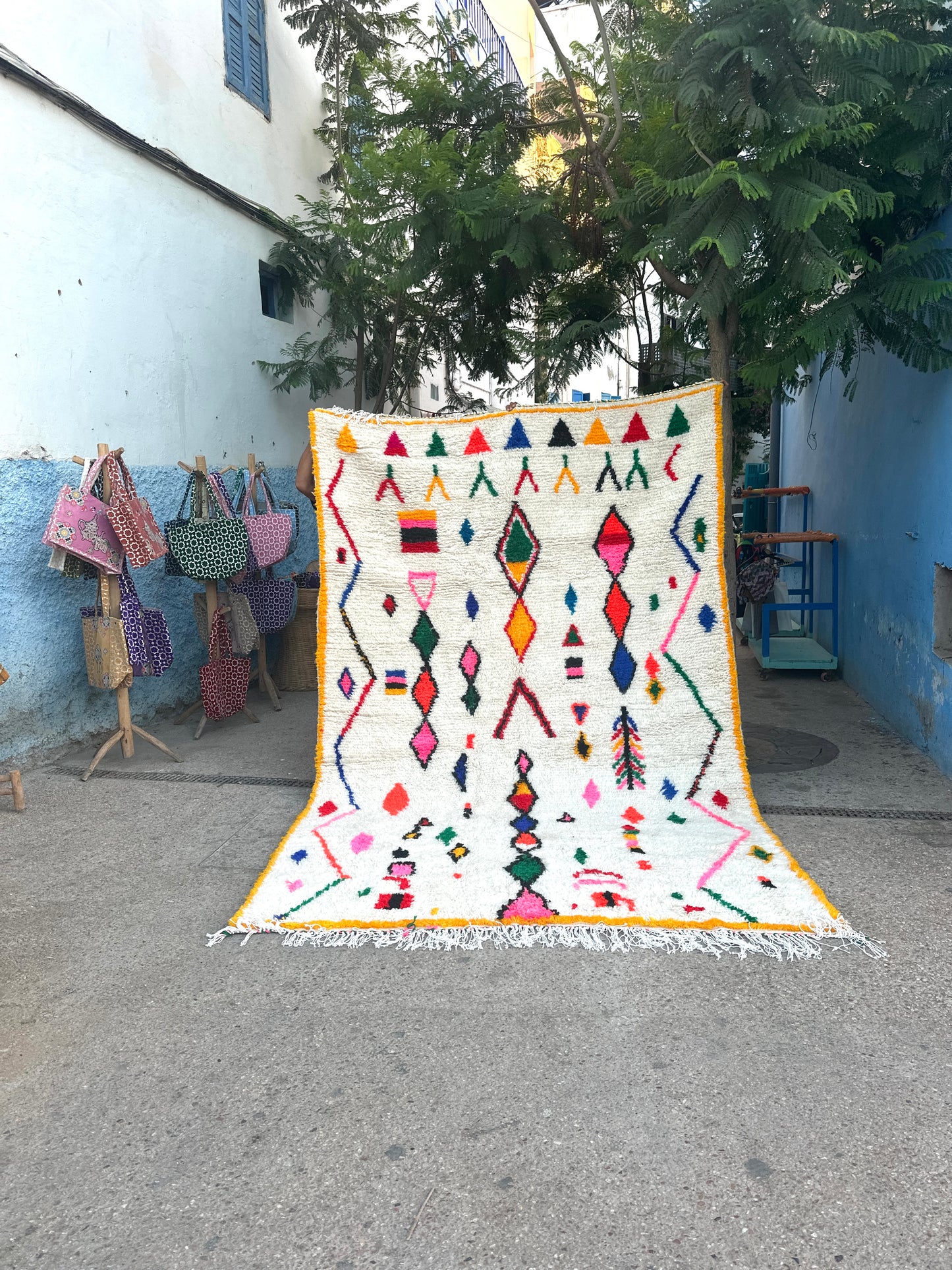 Handmade Azilal Rug, size 300 x 200 cm || 9.84 x 6.56 ft