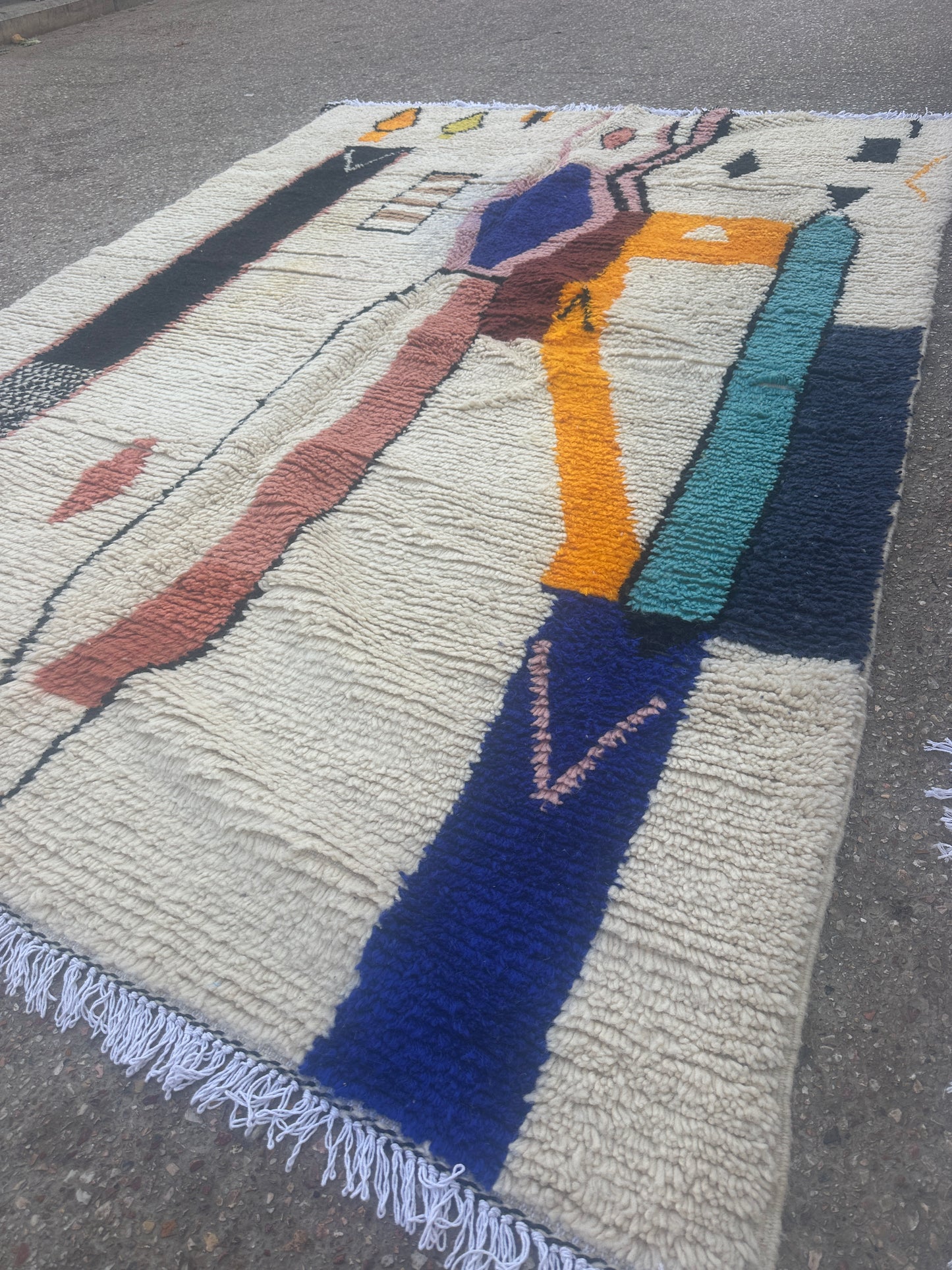 Handmade Azilal Rug, size 300 x 200 cm || 9.84 x 6.56 ft