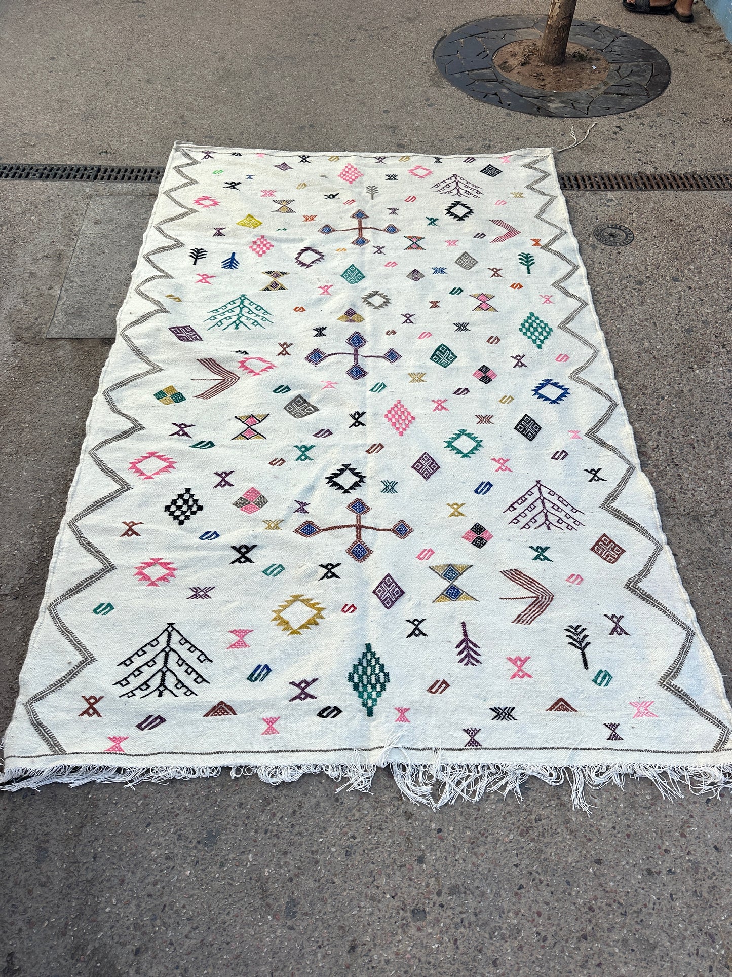 Handmade Kelim Rug, size 250 x 150 cm || 8.2 x 4.92 ft