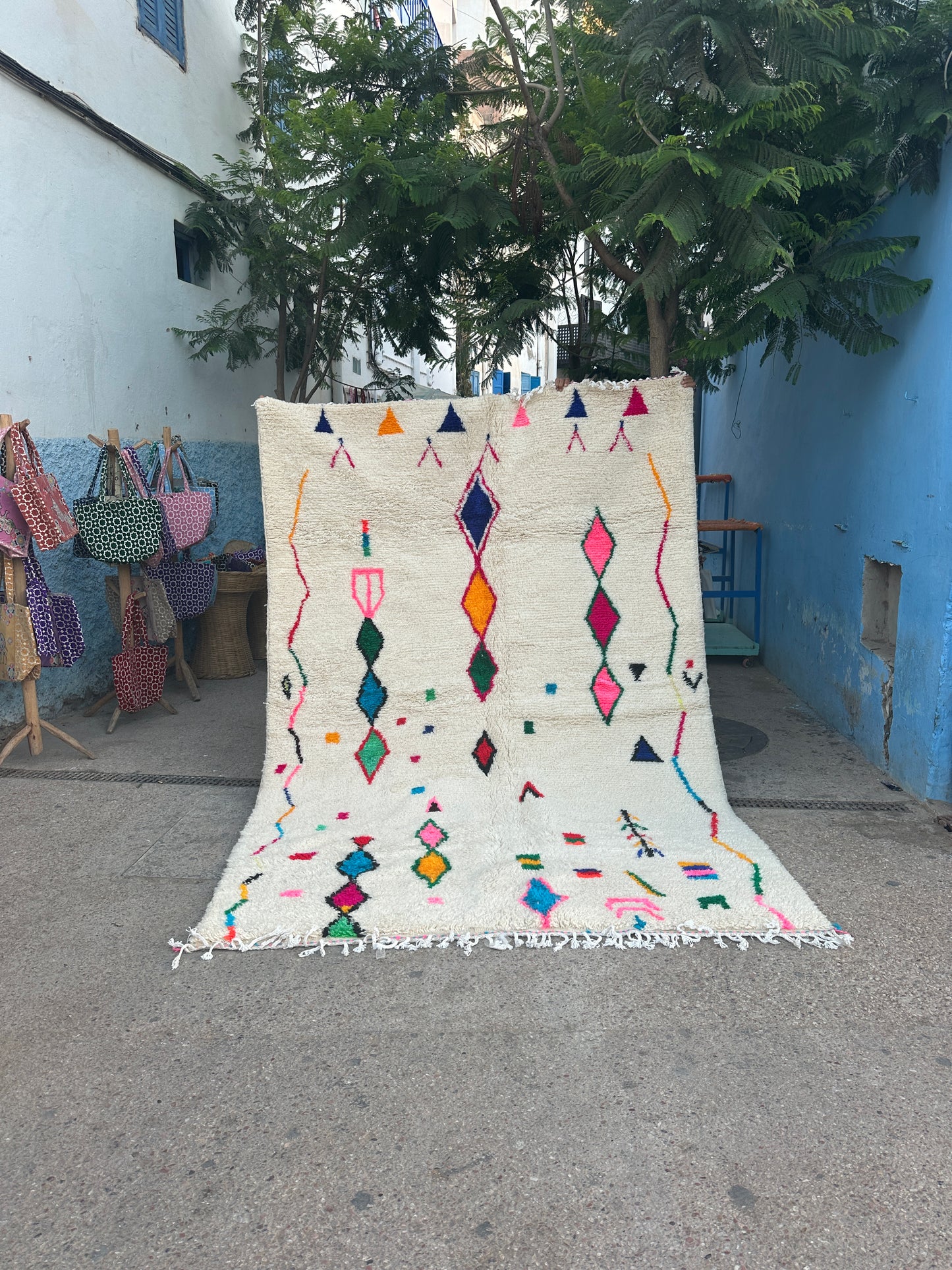 Handmade Azilal Rug, size 300 x 200 cm || 9.84 x 6.56 ft