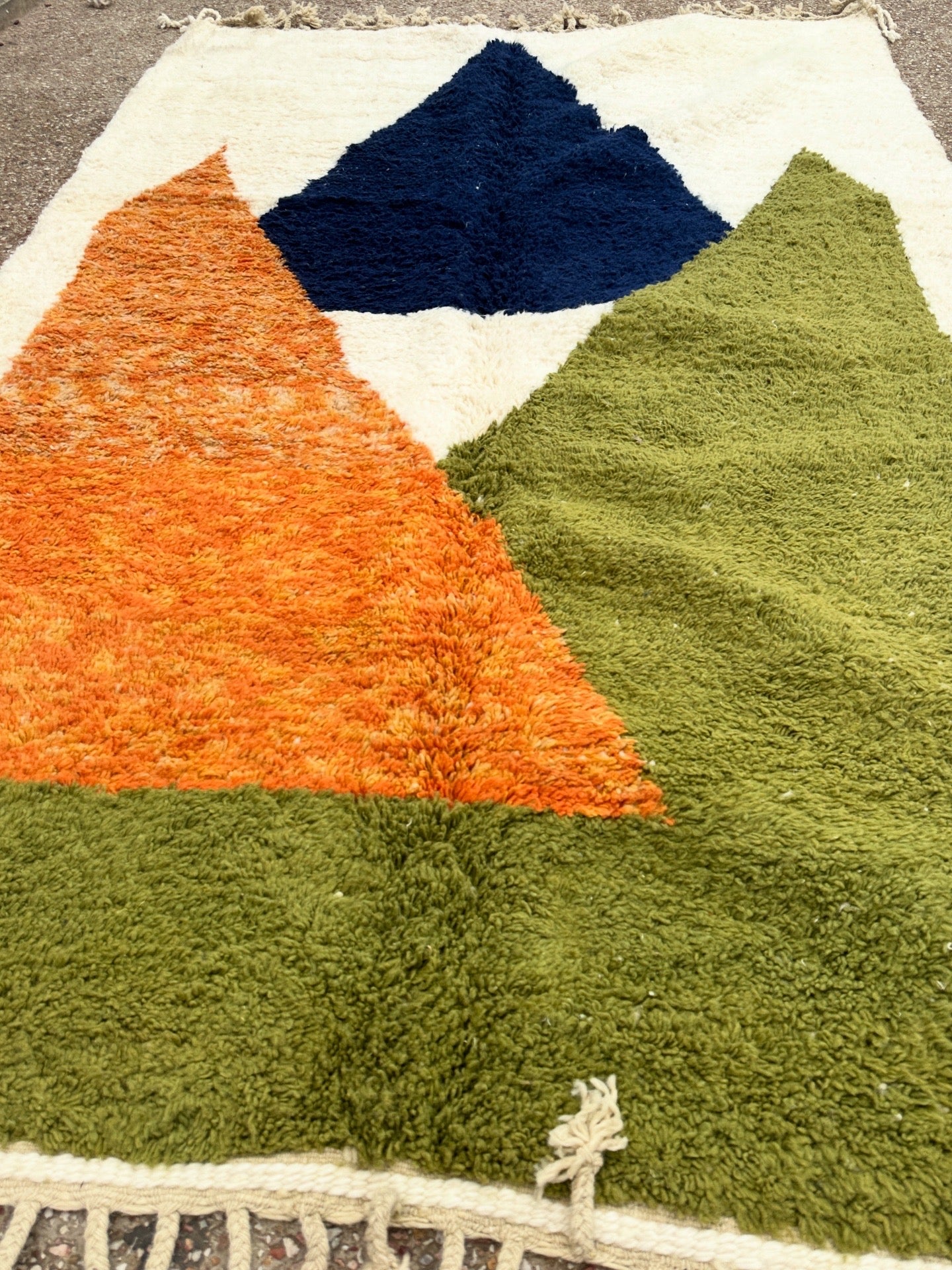 Handmade Azilal Rug, size 300 x 200 cm || 9.84 x 6.56 ft