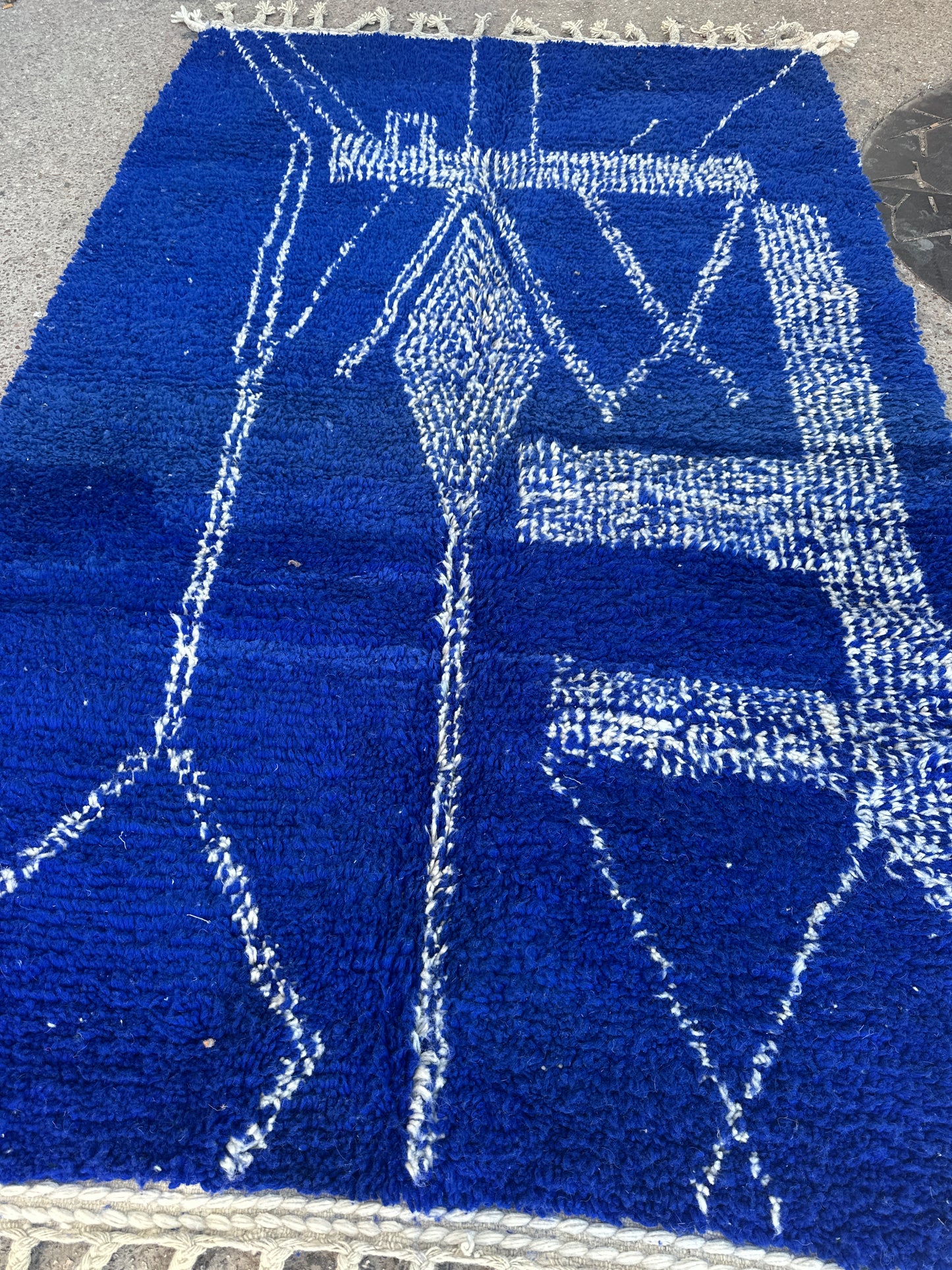 Handmade Beni Ouarain, size 250 x 150 cm || 8.2 x 4.92 ft