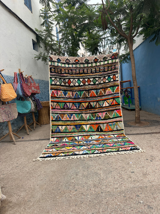 Handmade Beni Ouarain, size 250 x 150 cm || 8.2 x 4.92 ft