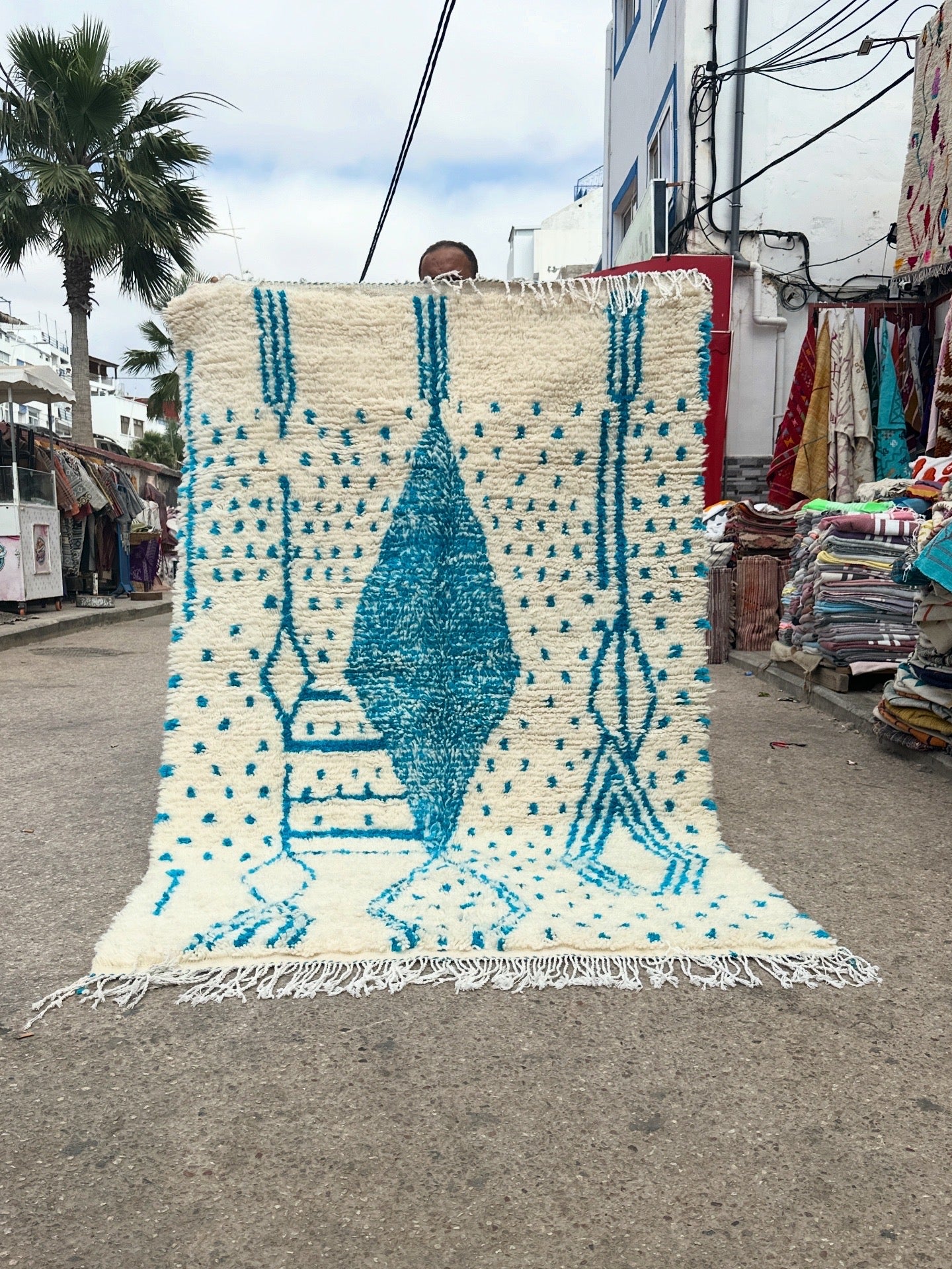 Handmade Azilal Rug, size 250 x 150 cm || 8.2 x 4.92 ft
