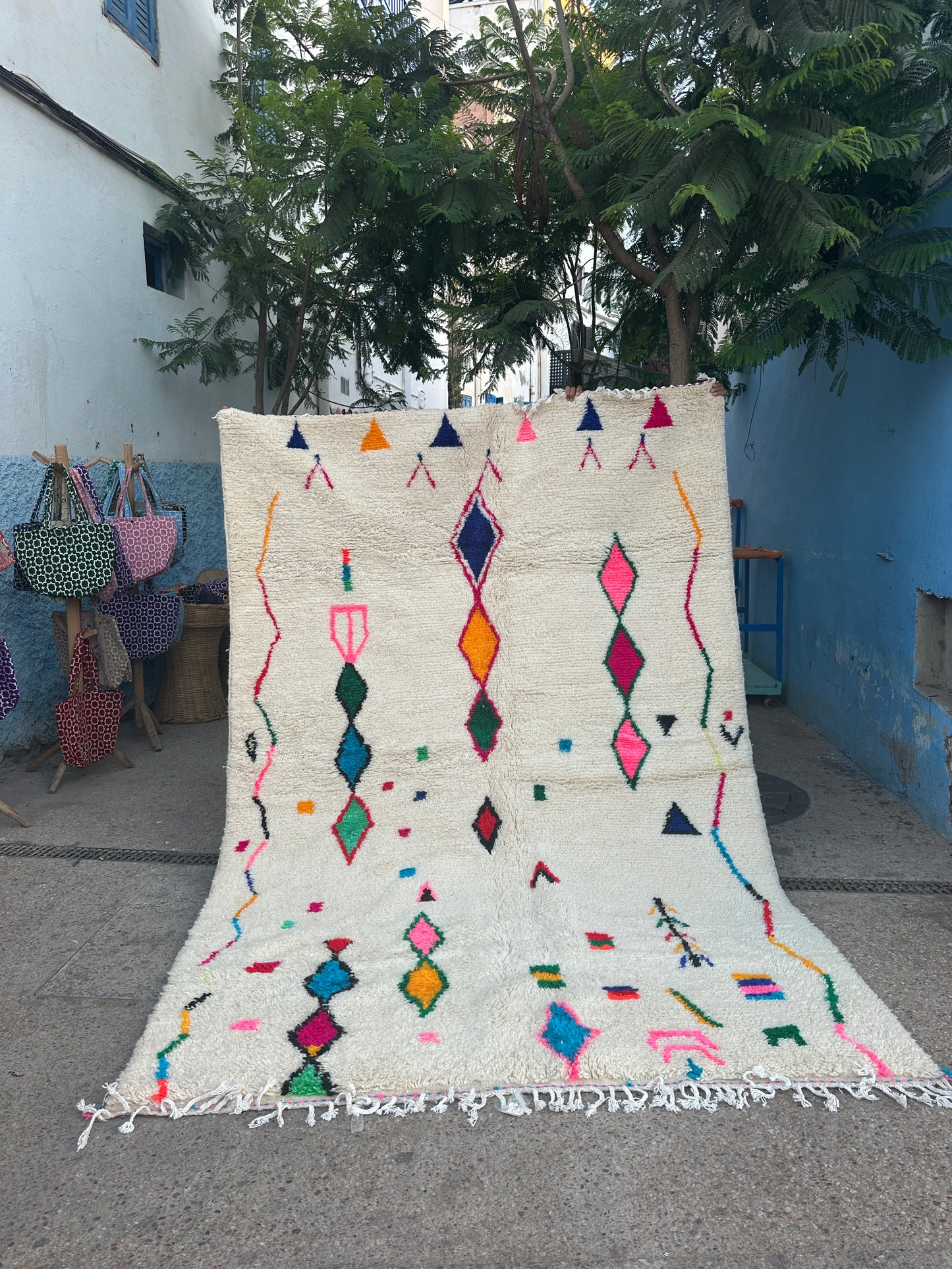 Handmade Azilal Rug, size 300 x 200 cm || 9.84 x 6.56 ft