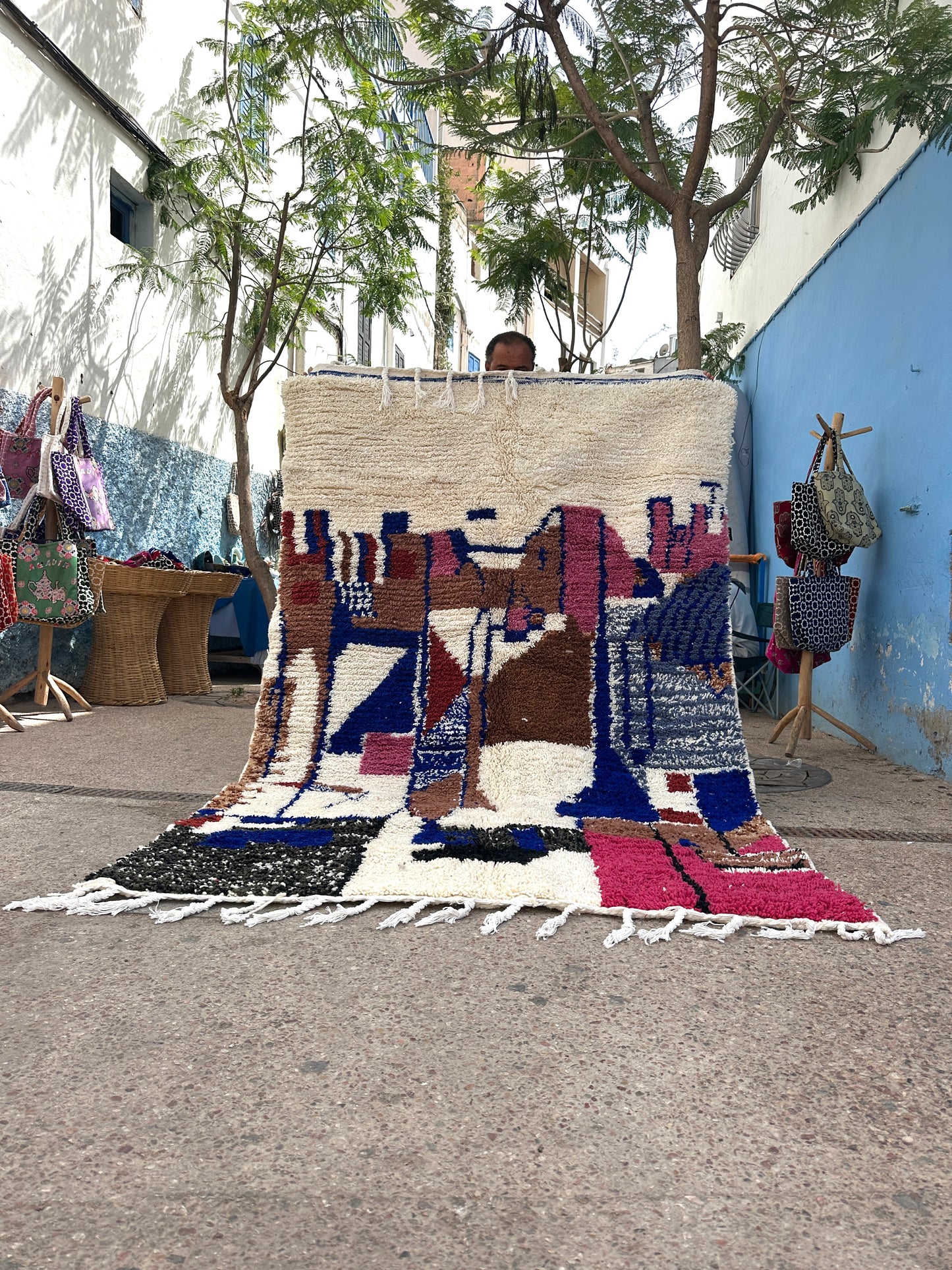 Handmade Beni Ouarain, size 250 x 150 cm || 8.2 x 4.92 ft