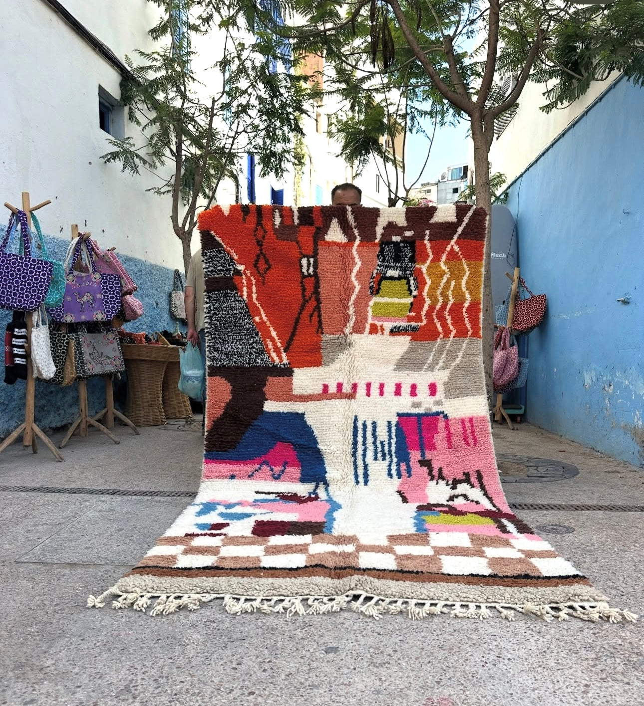 Handmade Beni Ouarain, size 250 x 150 cm || 8.2 x 4.92 ft