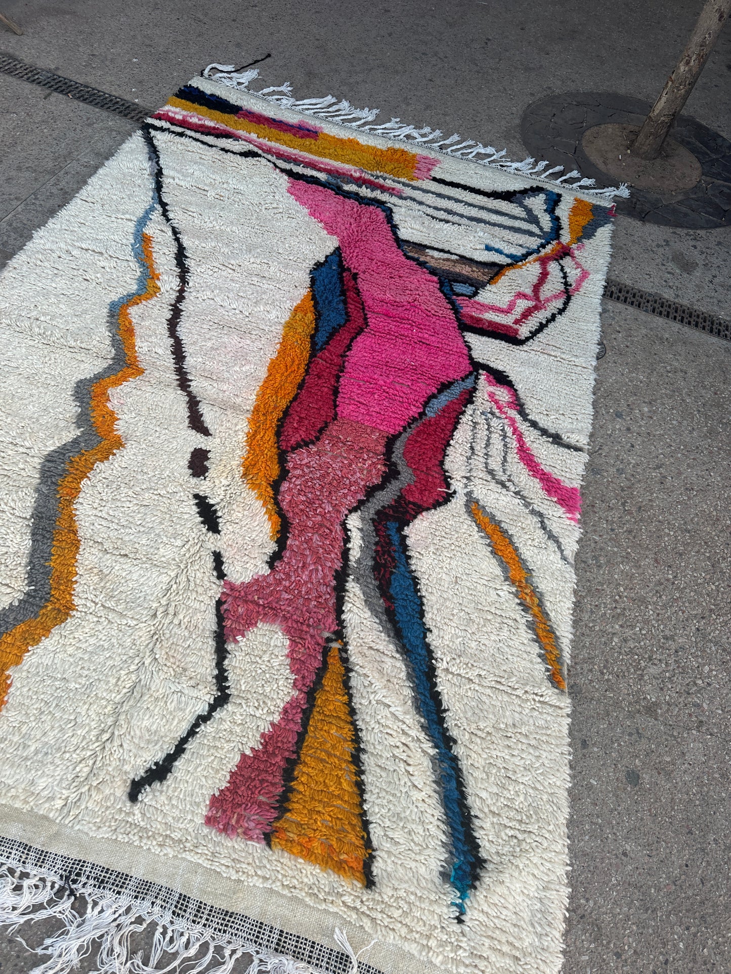 Handmade Azilal Rug, size 300 x 200 cm || 9.84 x 6.56 ft