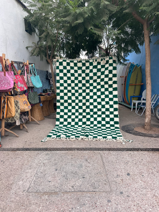 Handmade Beni Ouarain, size 250 x 150 cm || 8.2 x 4.92 ft