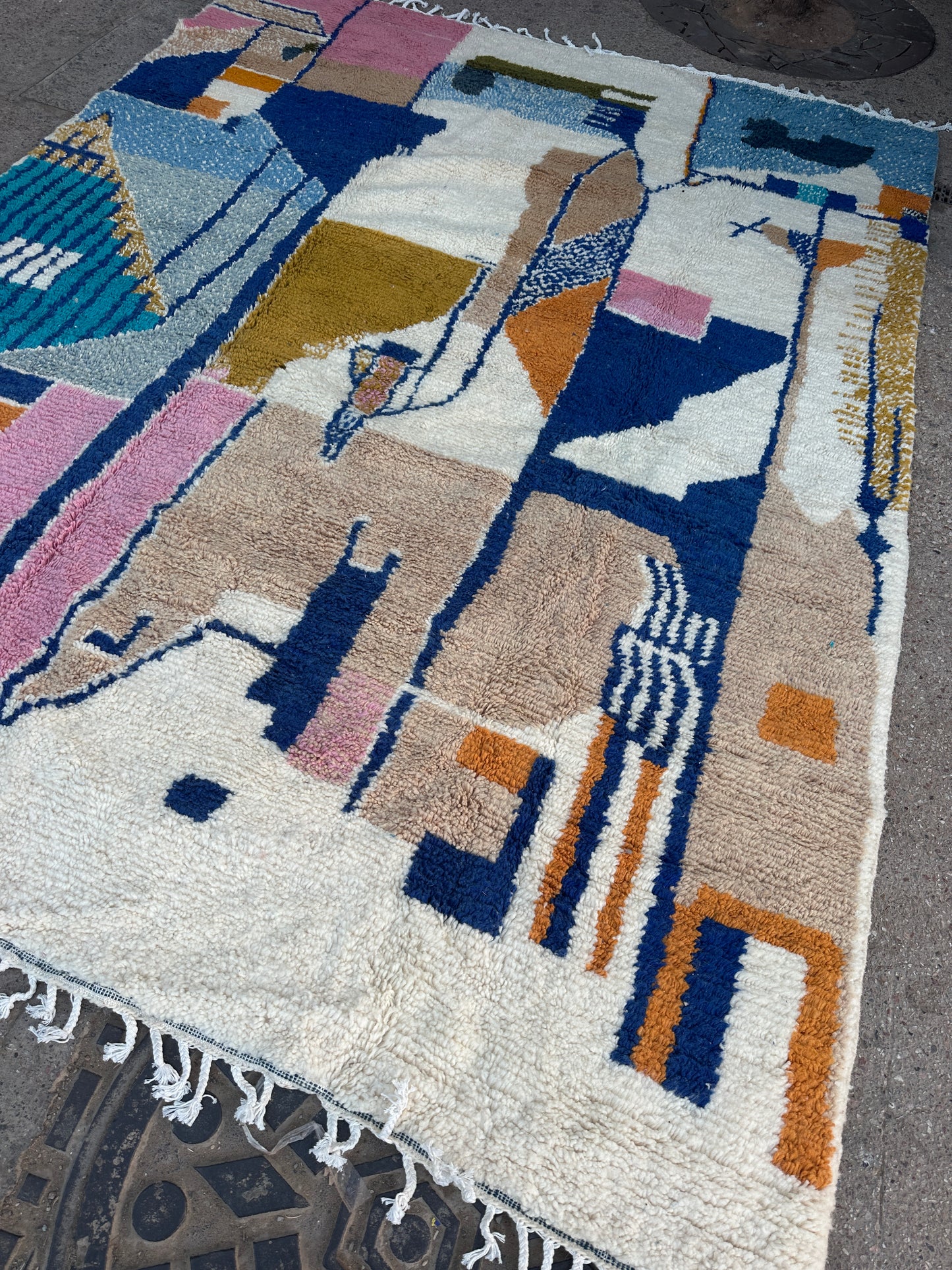 Handmade Beni Ouarain, size 350 x 250 cm ||