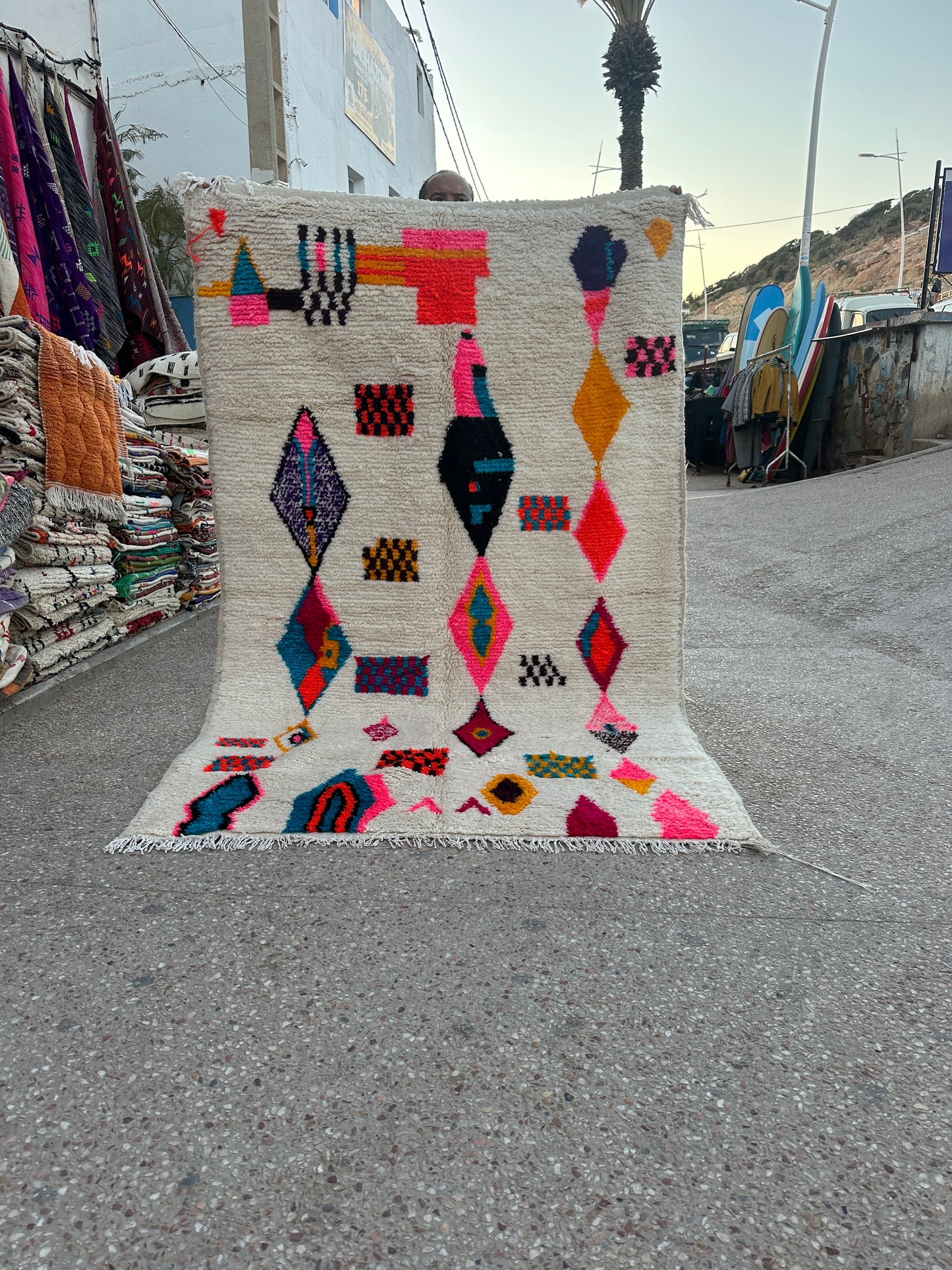 Handmade Azilal Rug, size 250 x 150 cm || 8.2 x 4.92 ft