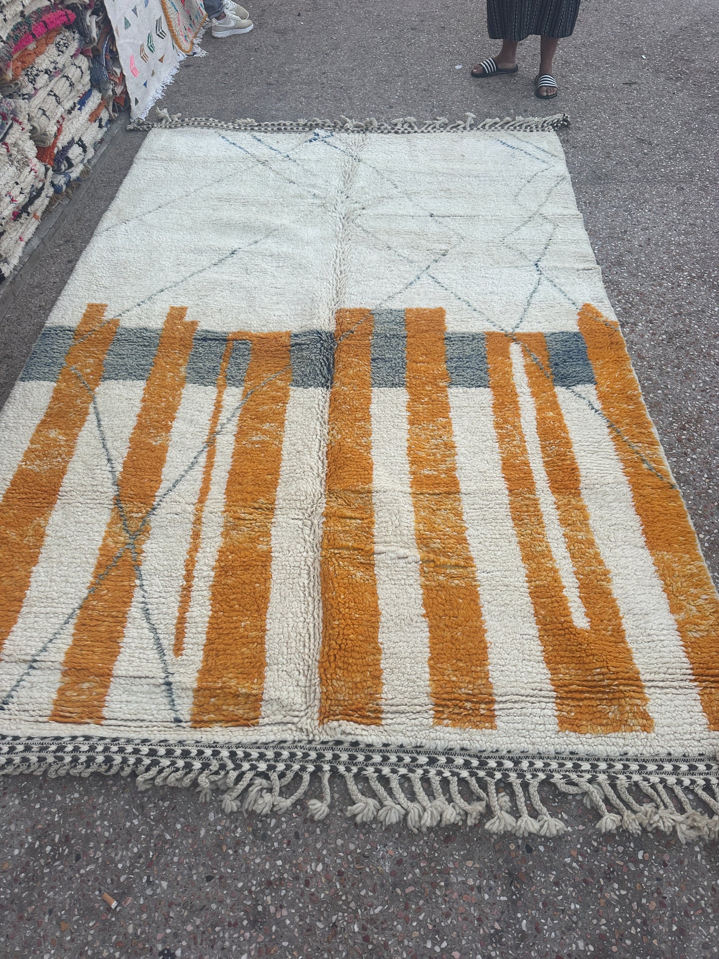 Beni Ouarain Rug size 300 x 200 cm || 9.84 x 6.56 ft