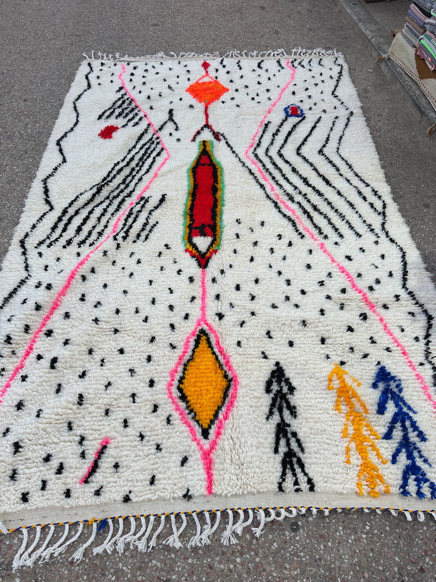 Handmade azilal Rug, size 300 x 200 cm || 9.84 x 6.56 ft