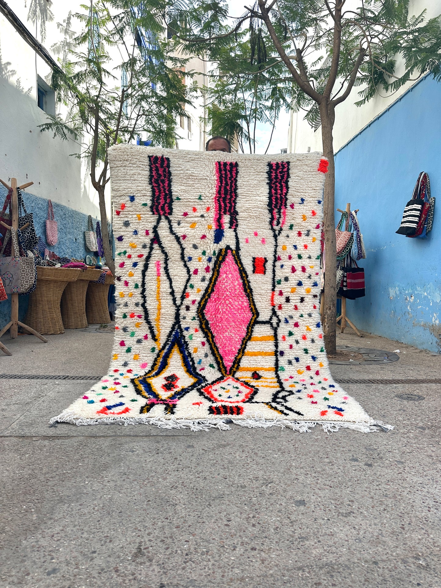 Handmade Azilal Rug, size 250 x 150 cm || 8.2 x 4.92 ft