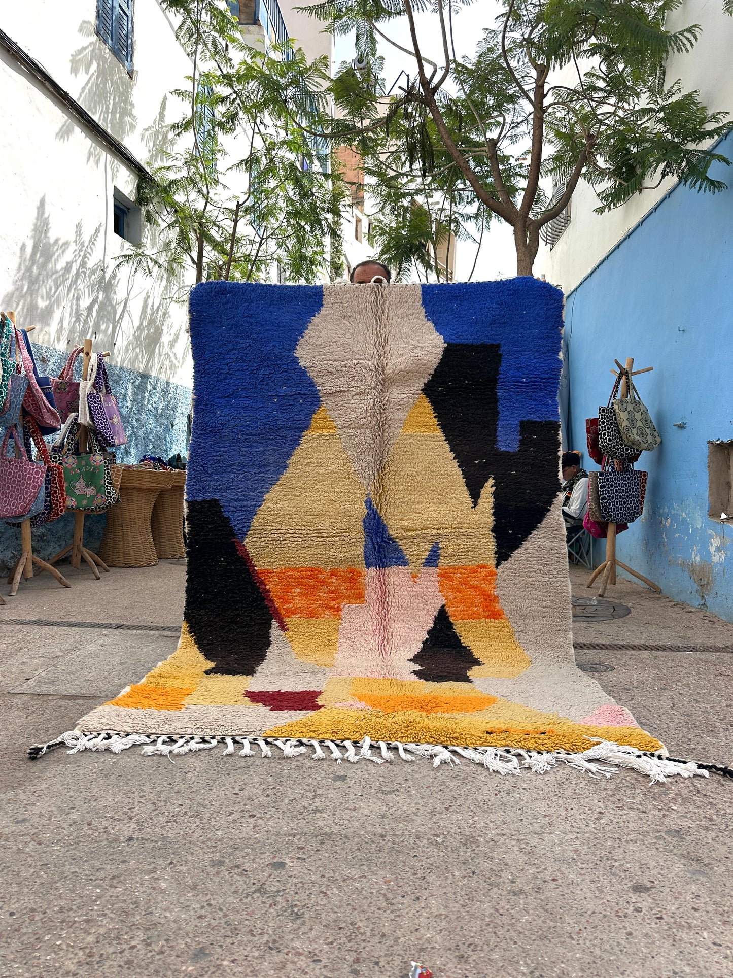 Handmade Beni Ouarain, size 250 x 150 cm || 8.2 x 4.92 ft