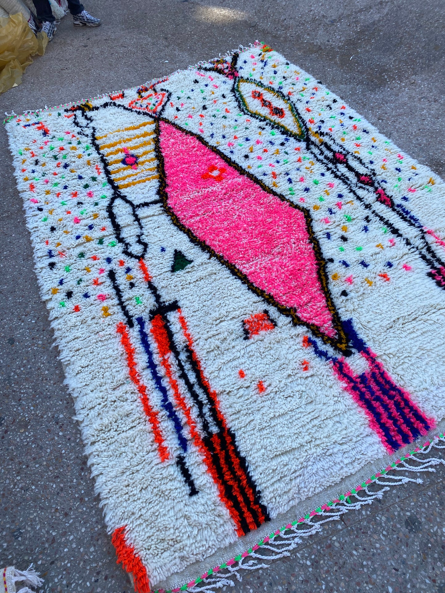 Handmade Azilal Rug, size 300 x 200 cm || 9.84 x 6.56 ft
